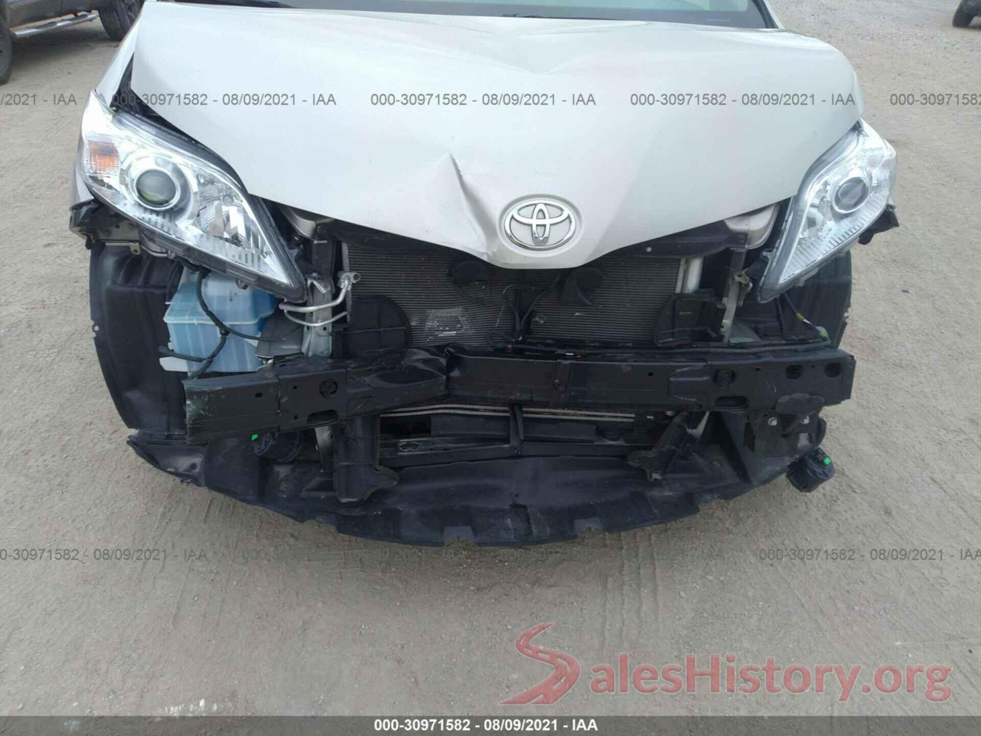 5TDDZ3DCXHS177273 2017 TOYOTA SIENNA