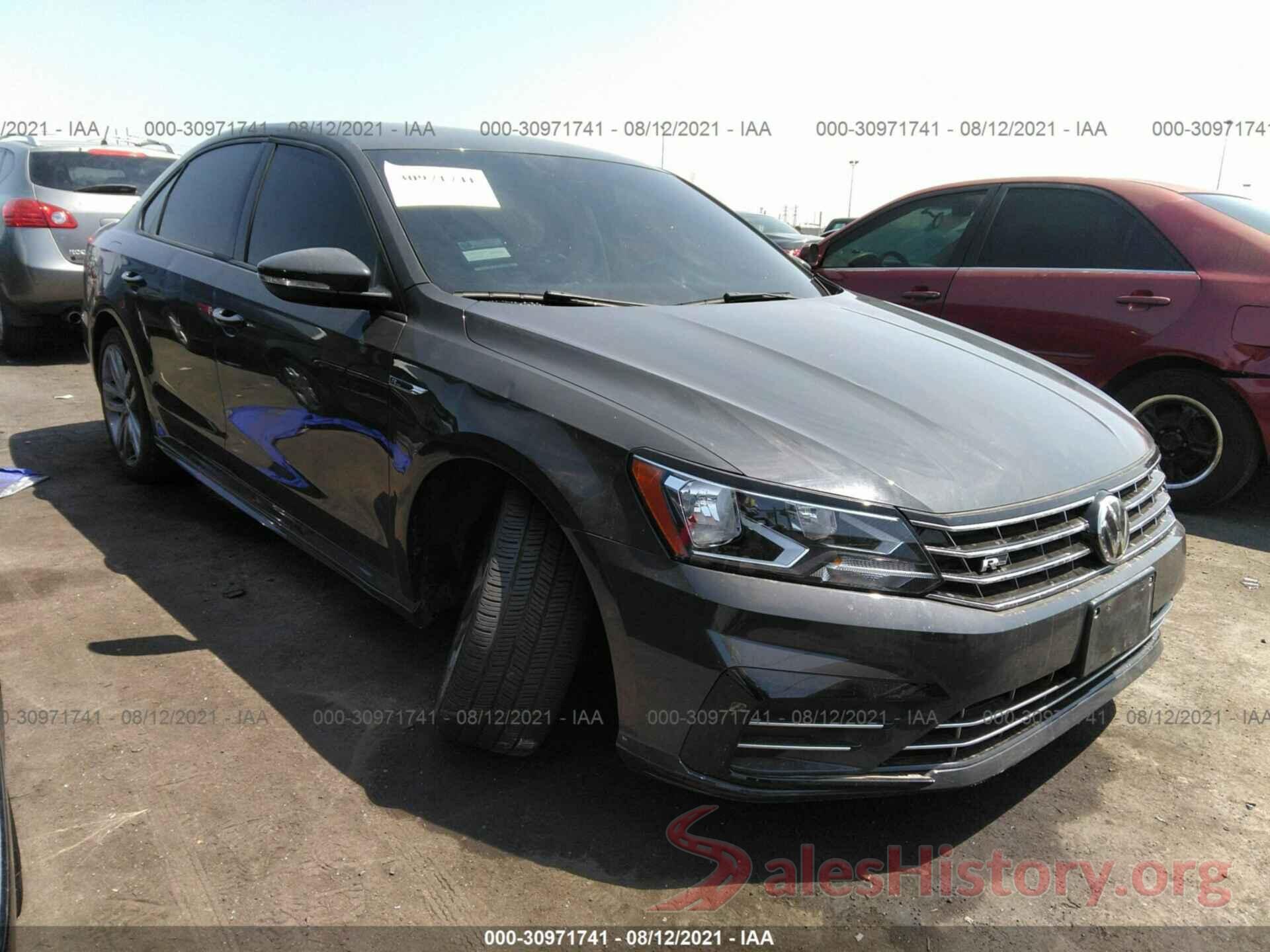 1VWAA7A37JC029012 2018 VOLKSWAGEN PASSAT