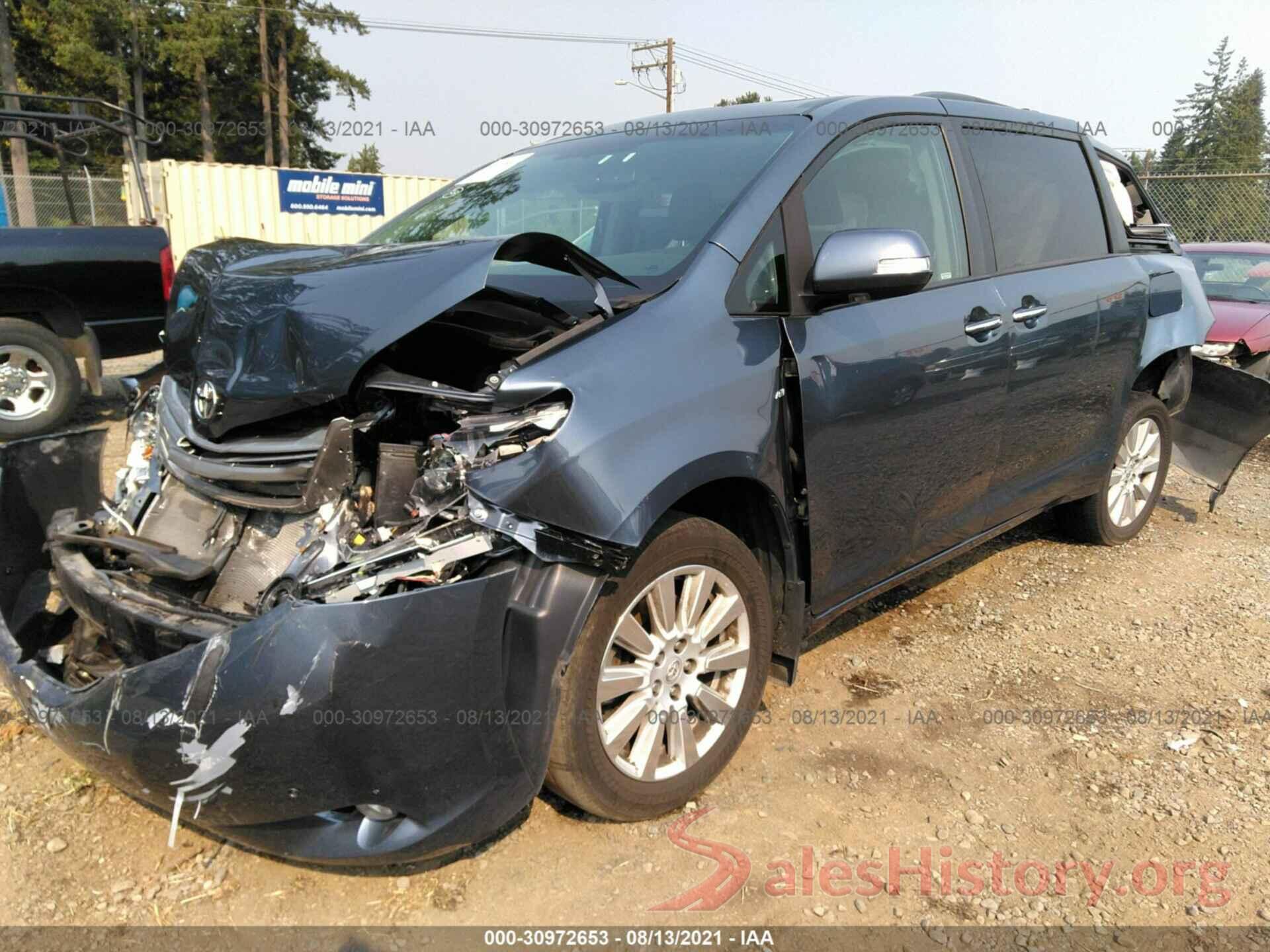 5TDDZ3DC9HS165065 2017 TOYOTA SIENNA