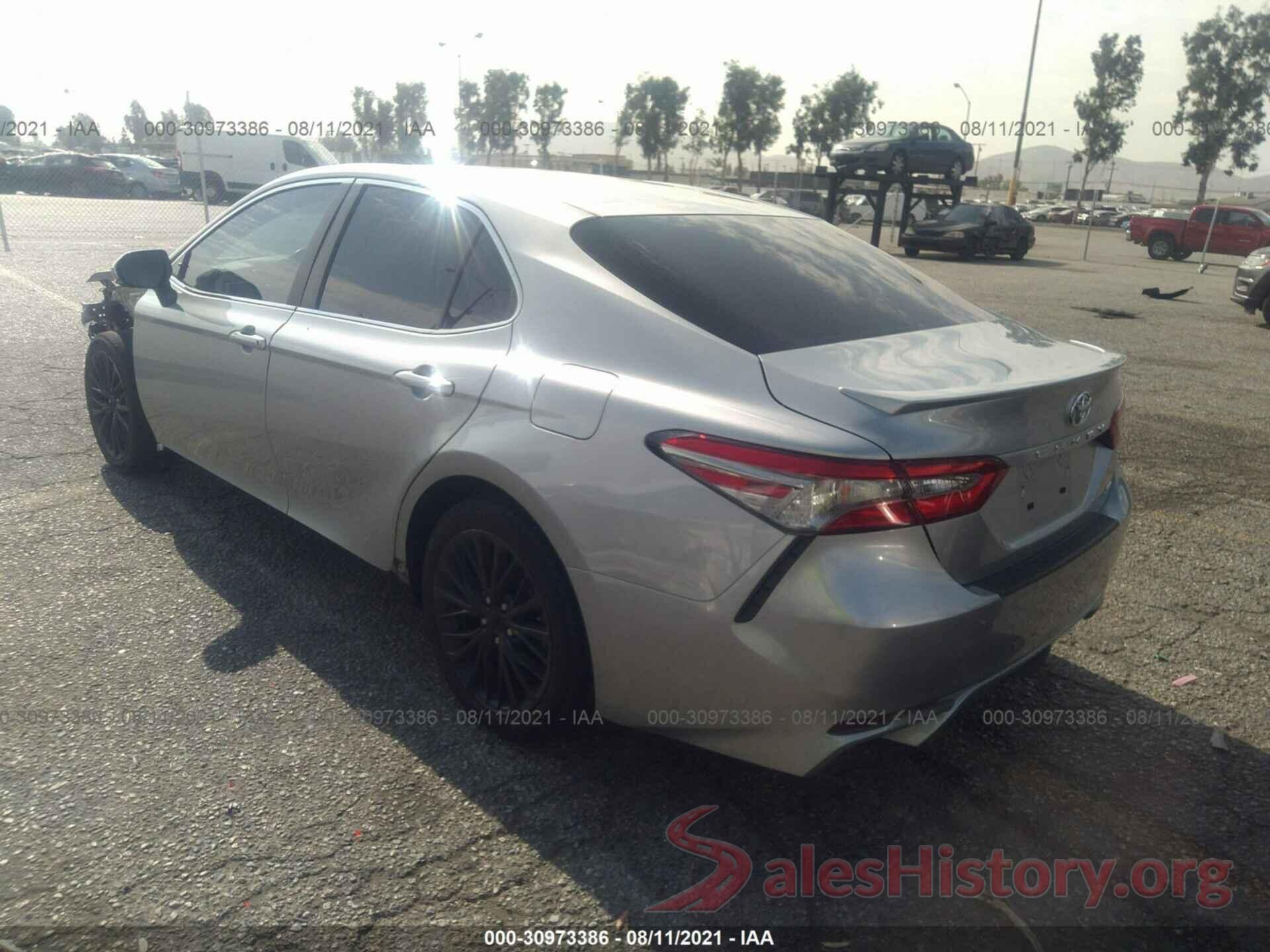 4T1B11HK3JU662467 2018 TOYOTA CAMRY