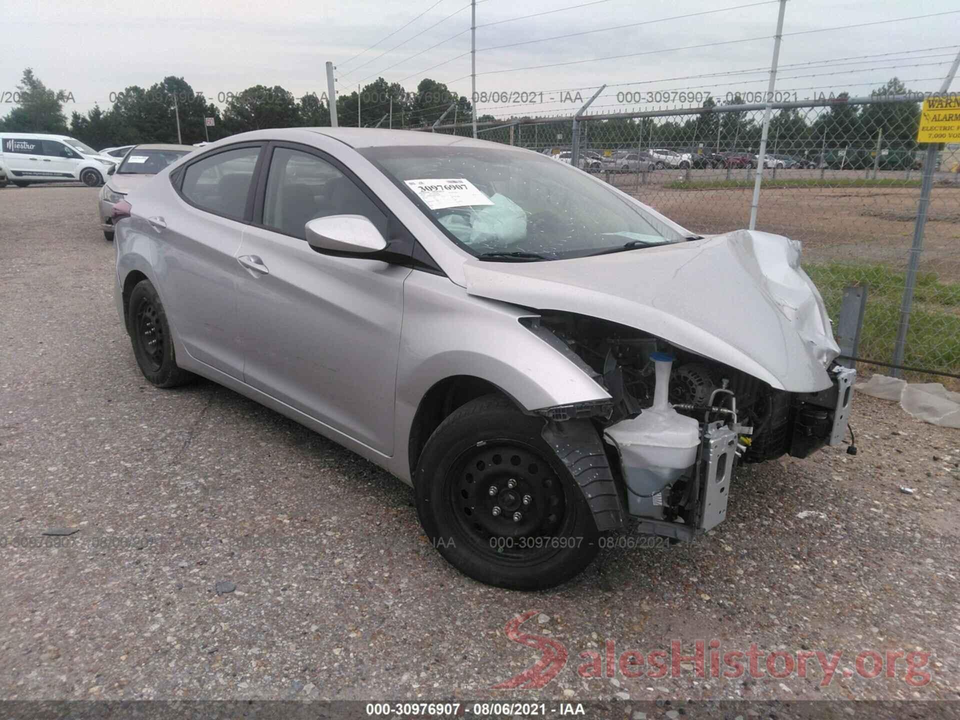 5NPDH4AE4GH793909 2016 HYUNDAI ELANTRA