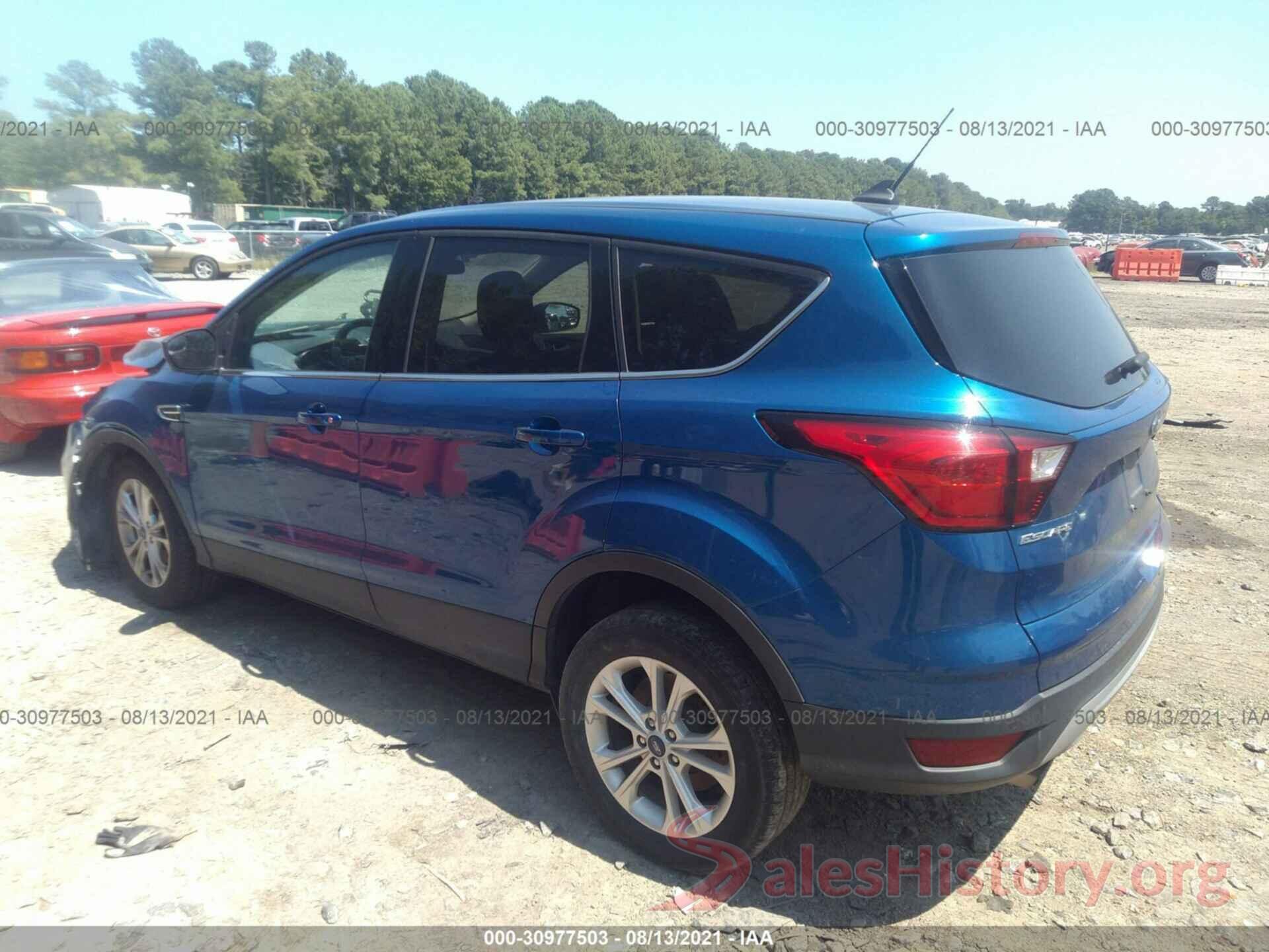 1FMCU0GD3KUB13068 2019 FORD ESCAPE