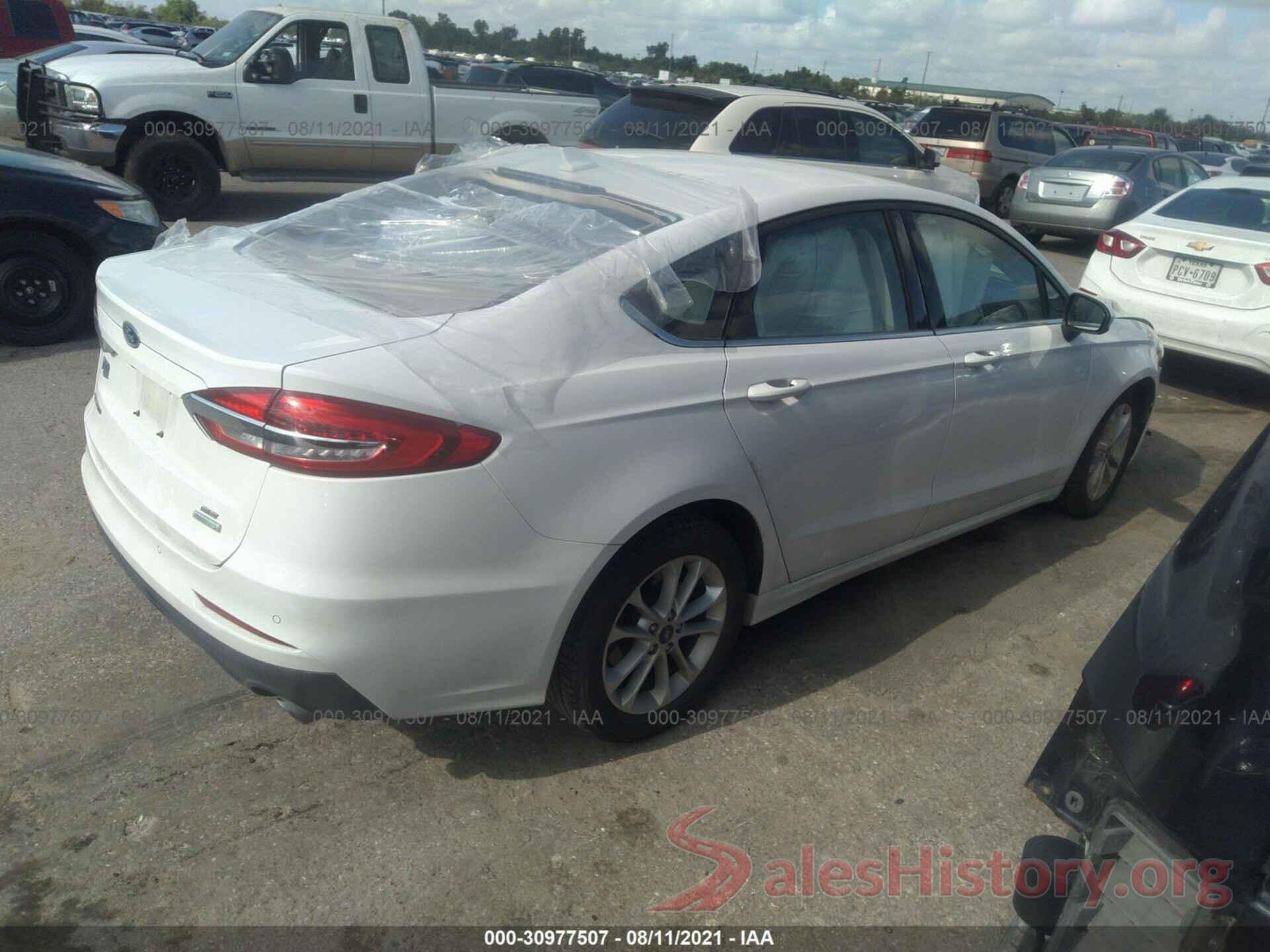 3FA6P0HD8LR208439 2020 FORD FUSION