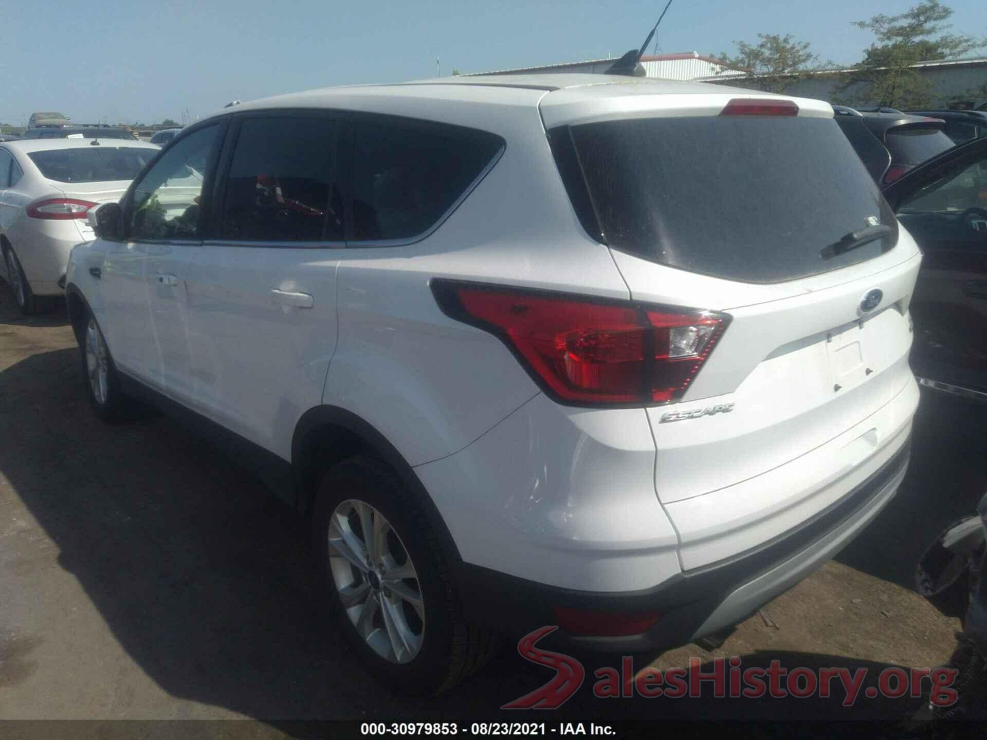 1FMCU9GD7KUA16203 2019 FORD ESCAPE