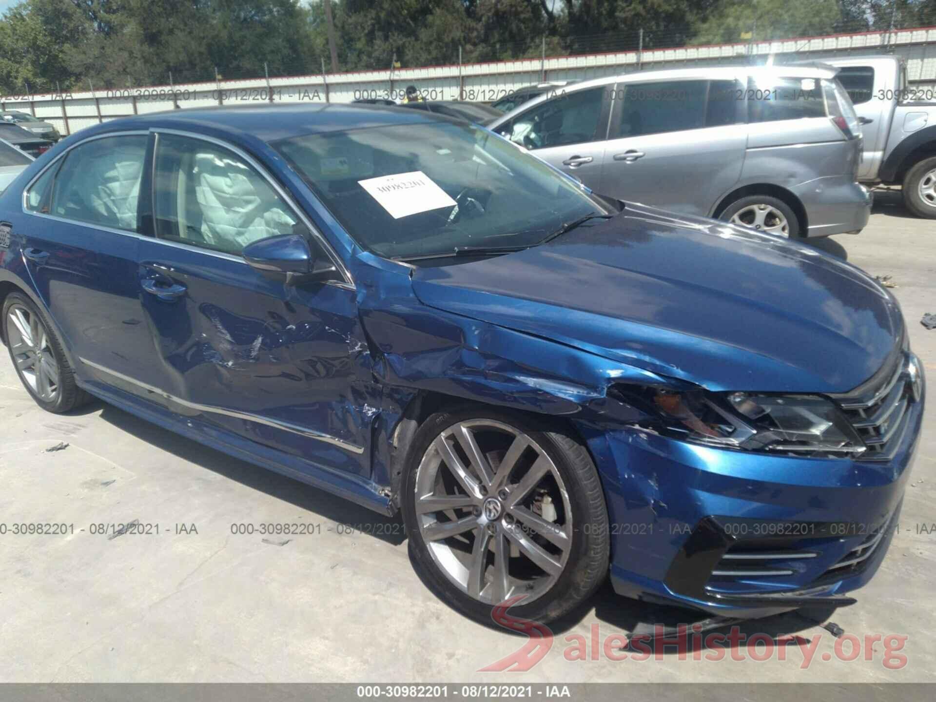 1VWAT7A31GC048061 2016 VOLKSWAGEN PASSAT