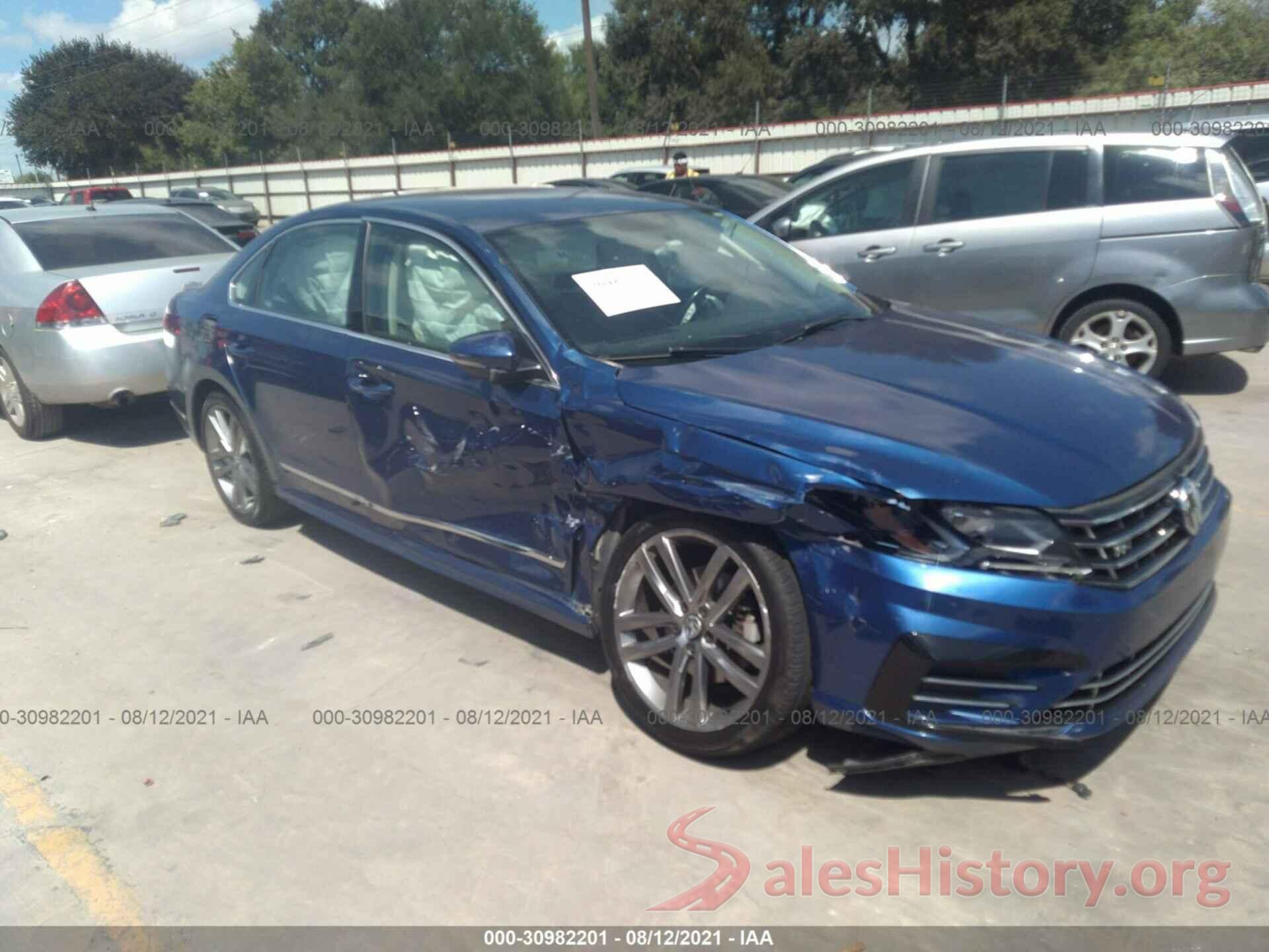 1VWAT7A31GC048061 2016 VOLKSWAGEN PASSAT