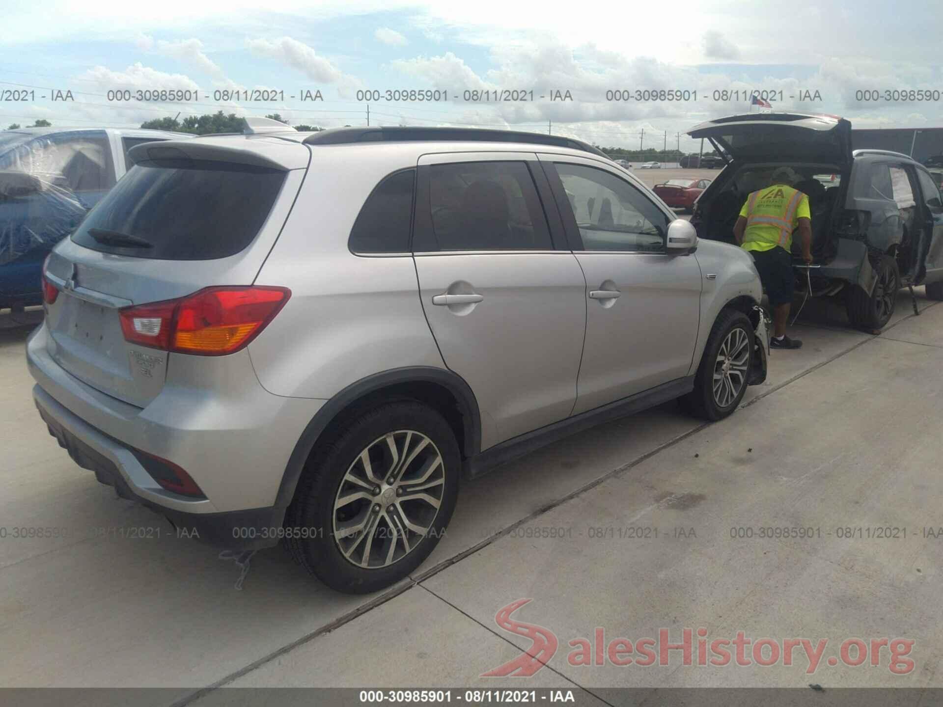 JA4AP4AW0JU002359 2018 MITSUBISHI OUTLANDER SPORT