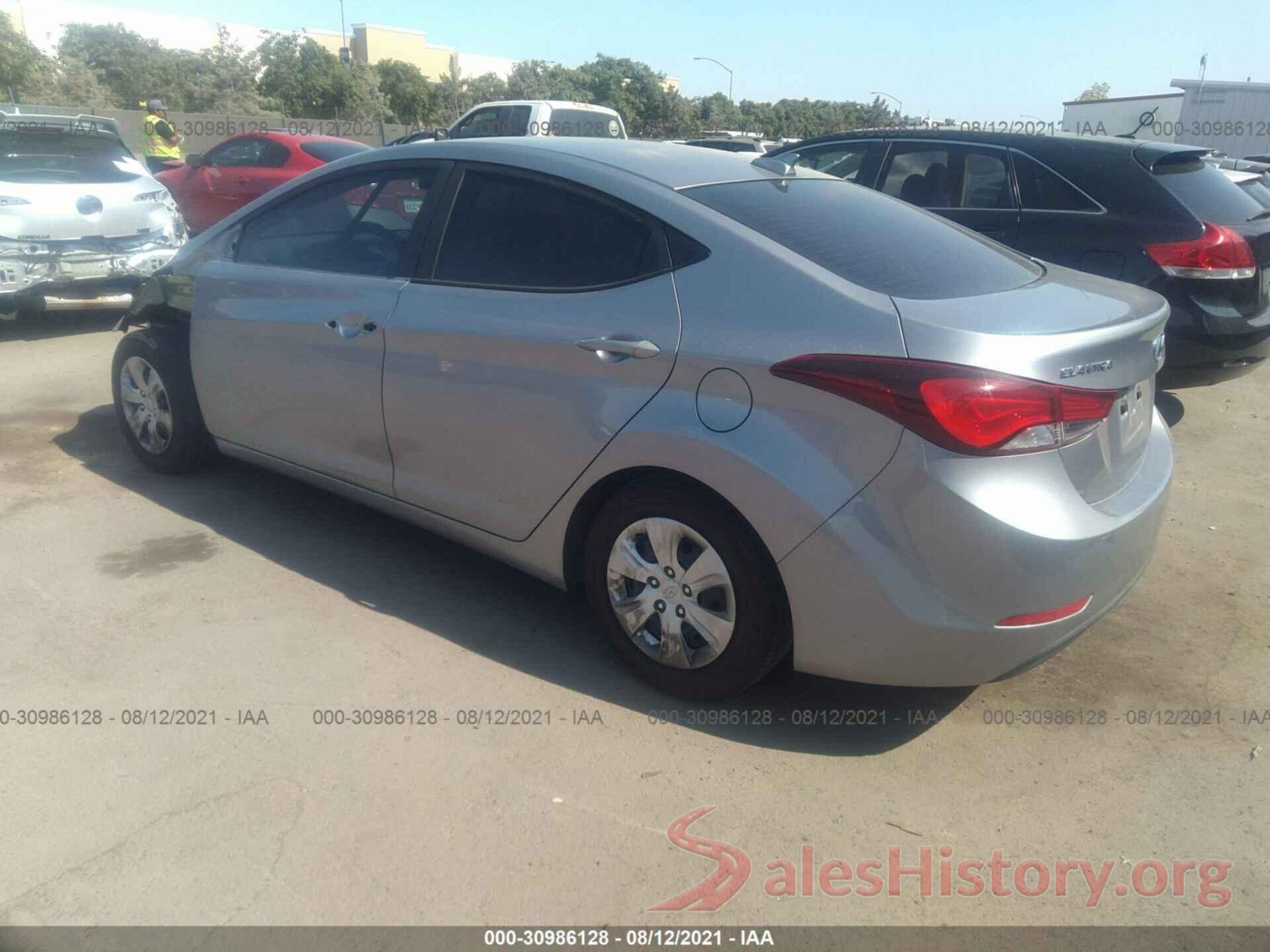 5NPDH4AE4GH755872 2016 HYUNDAI ELANTRA