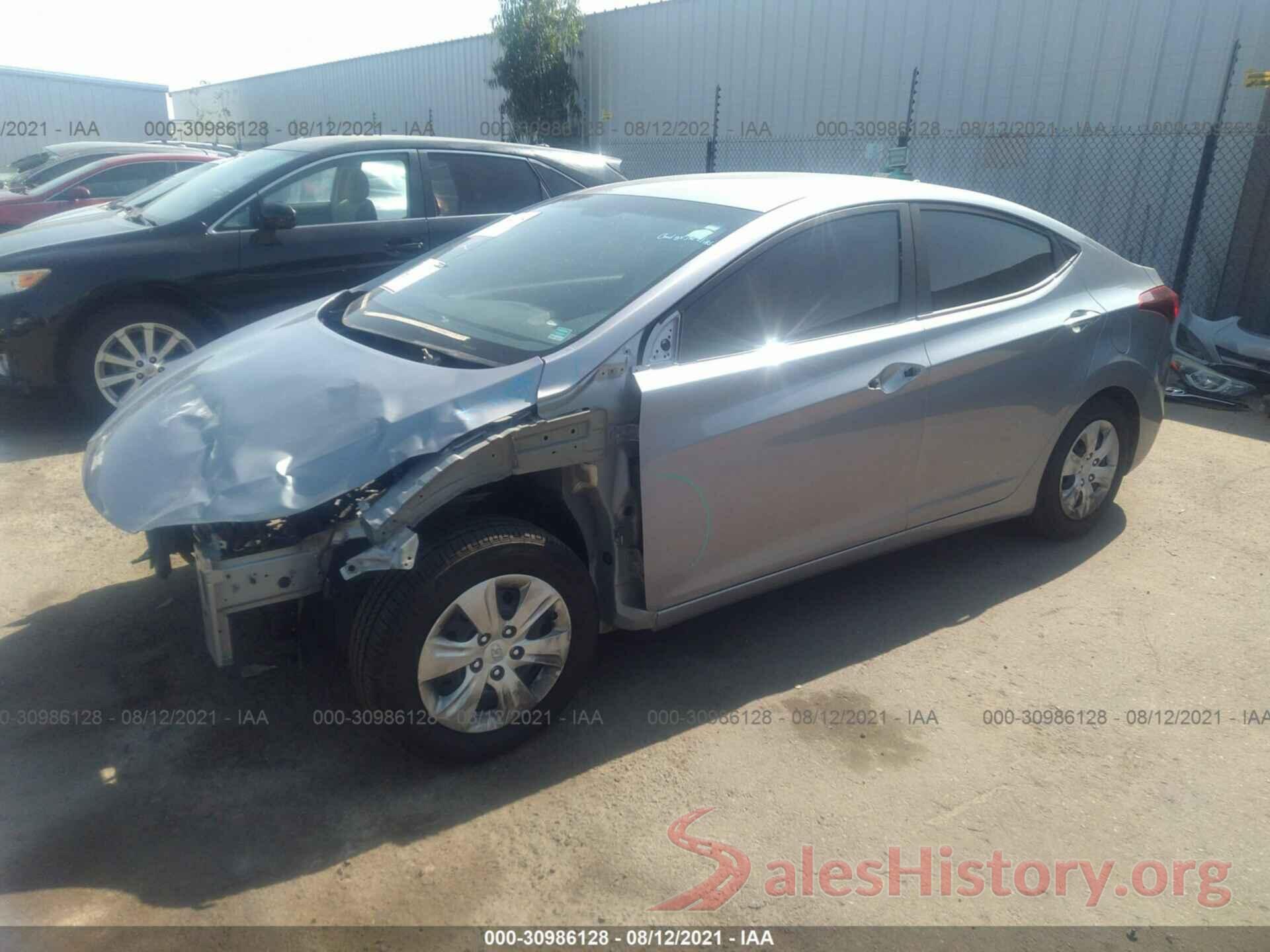 5NPDH4AE4GH755872 2016 HYUNDAI ELANTRA