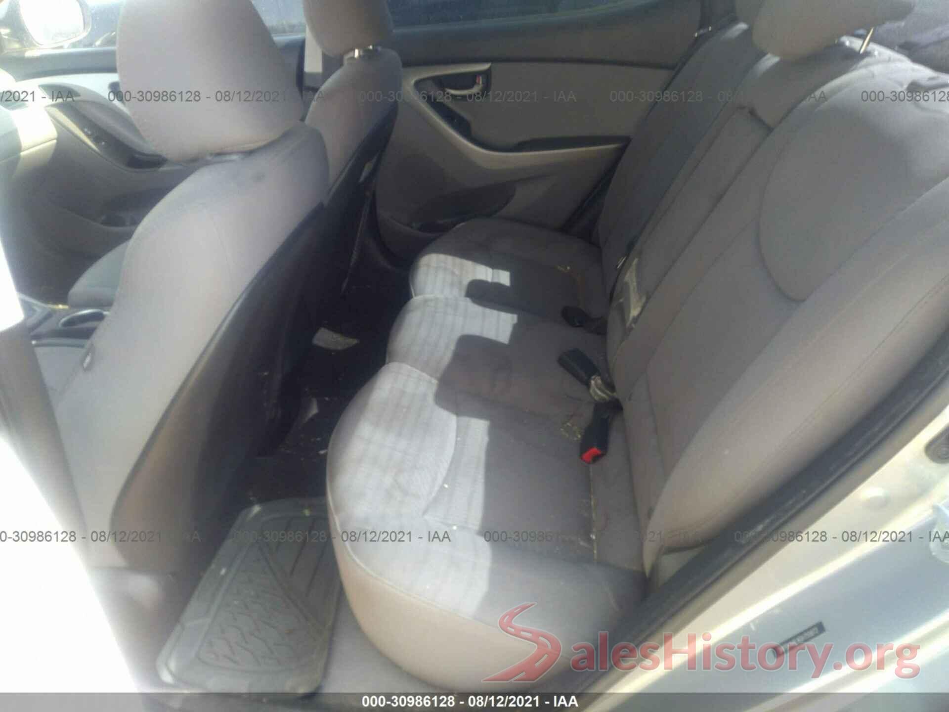 5NPDH4AE4GH755872 2016 HYUNDAI ELANTRA