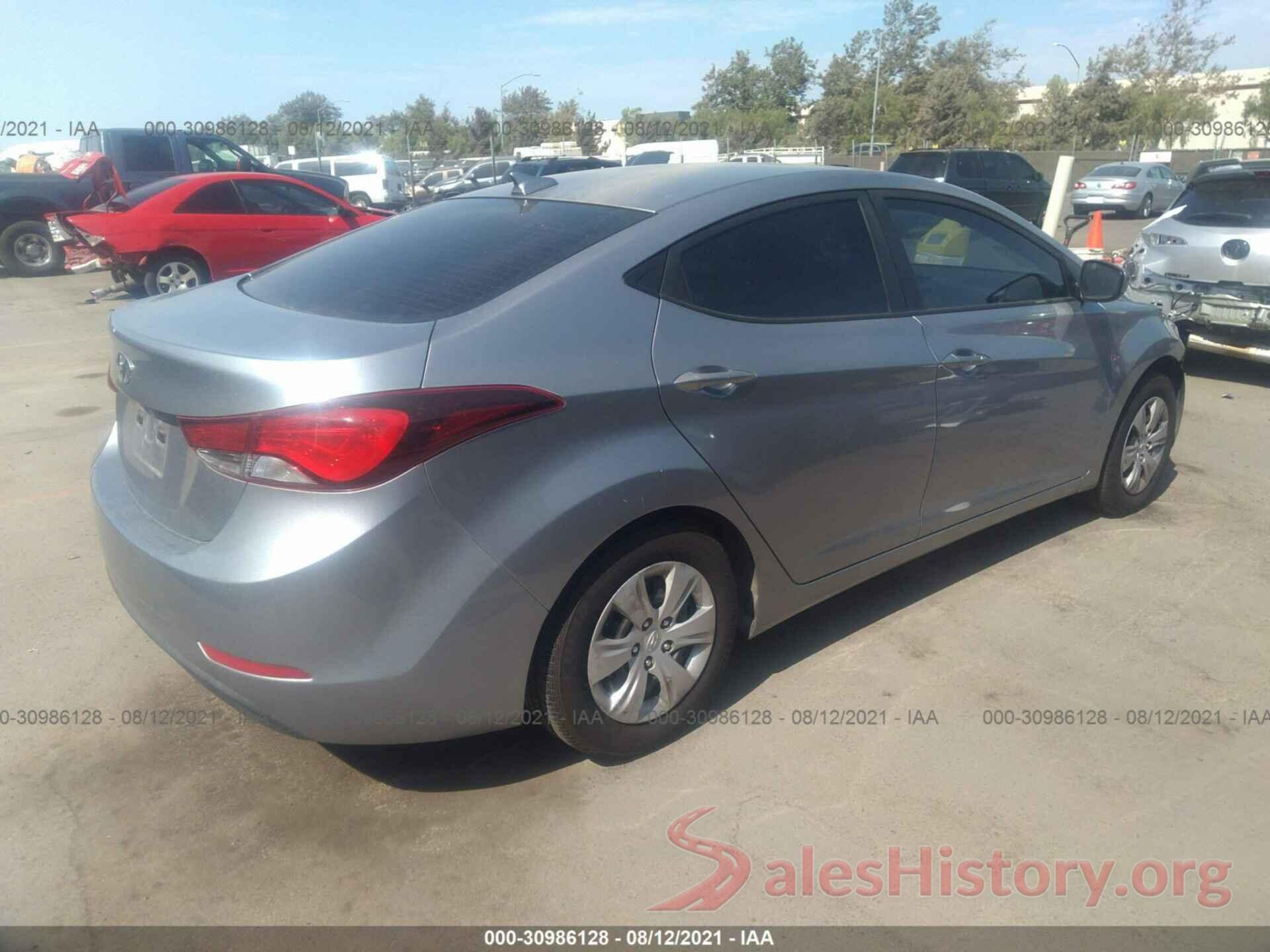 5NPDH4AE4GH755872 2016 HYUNDAI ELANTRA