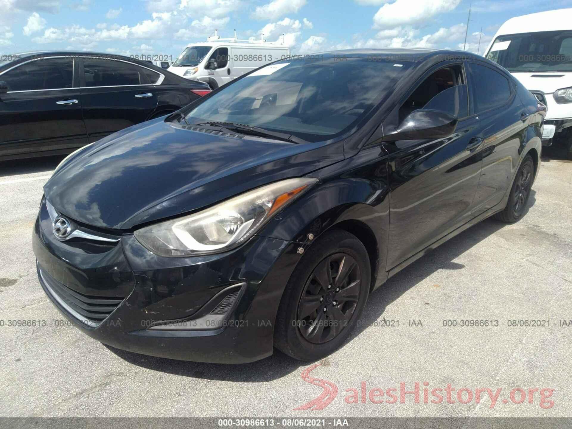 KMHDH4AE5GU575818 2016 HYUNDAI ELANTRA