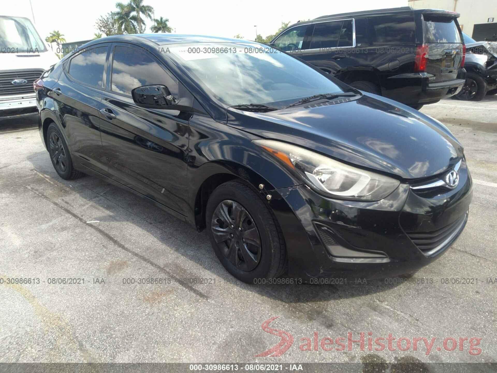 KMHDH4AE5GU575818 2016 HYUNDAI ELANTRA