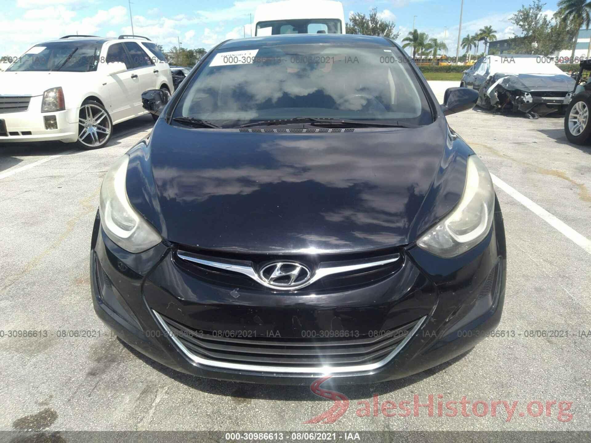 KMHDH4AE5GU575818 2016 HYUNDAI ELANTRA