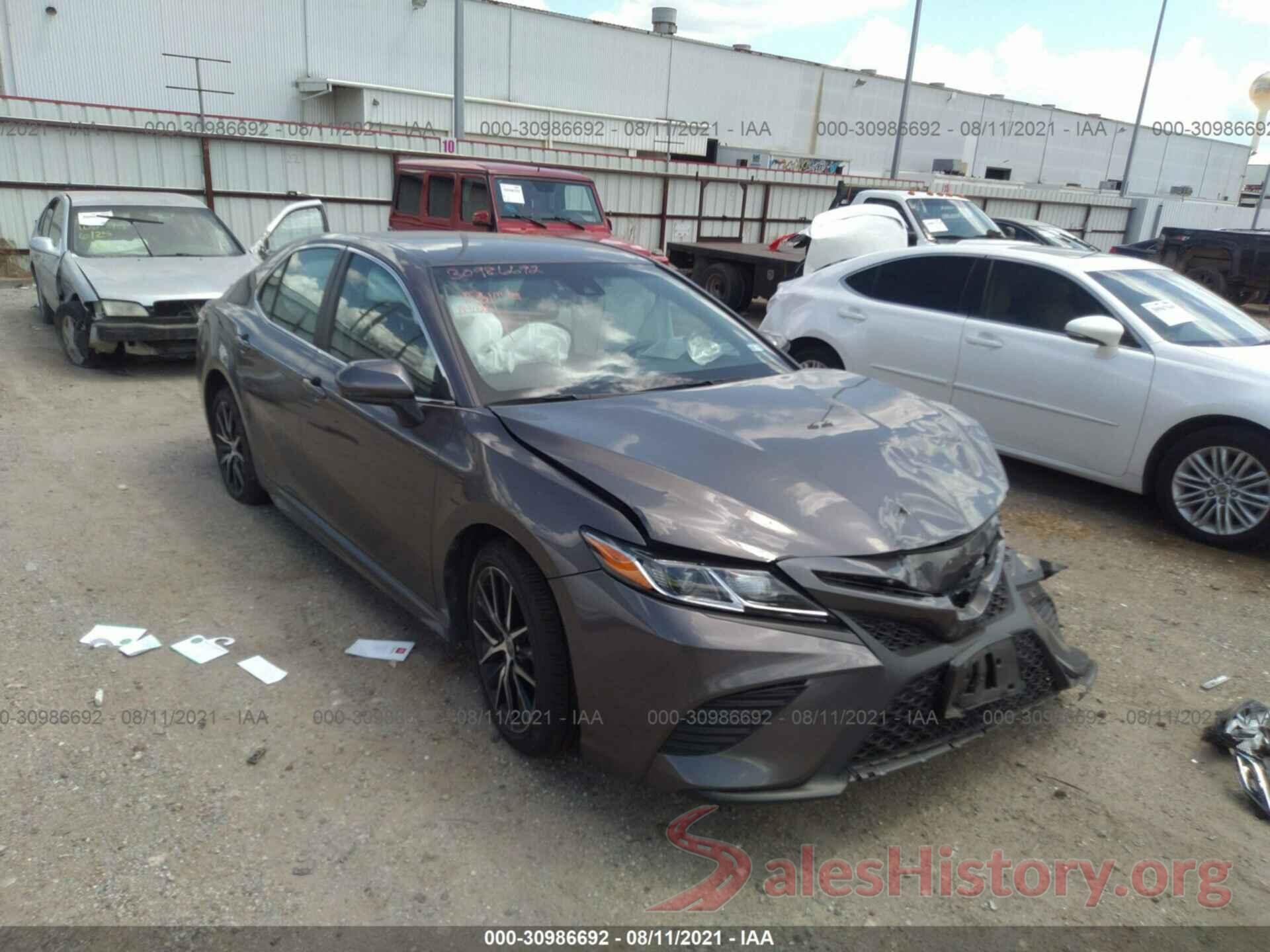 4T1G11AK1LU351672 2020 TOYOTA CAMRY