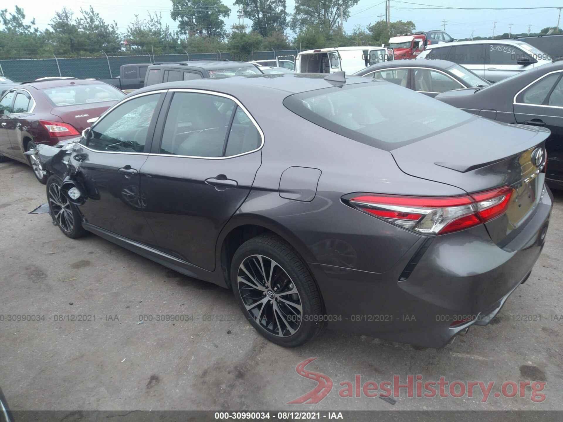 4T1B21HK6JU510728 2018 TOYOTA CAMRY