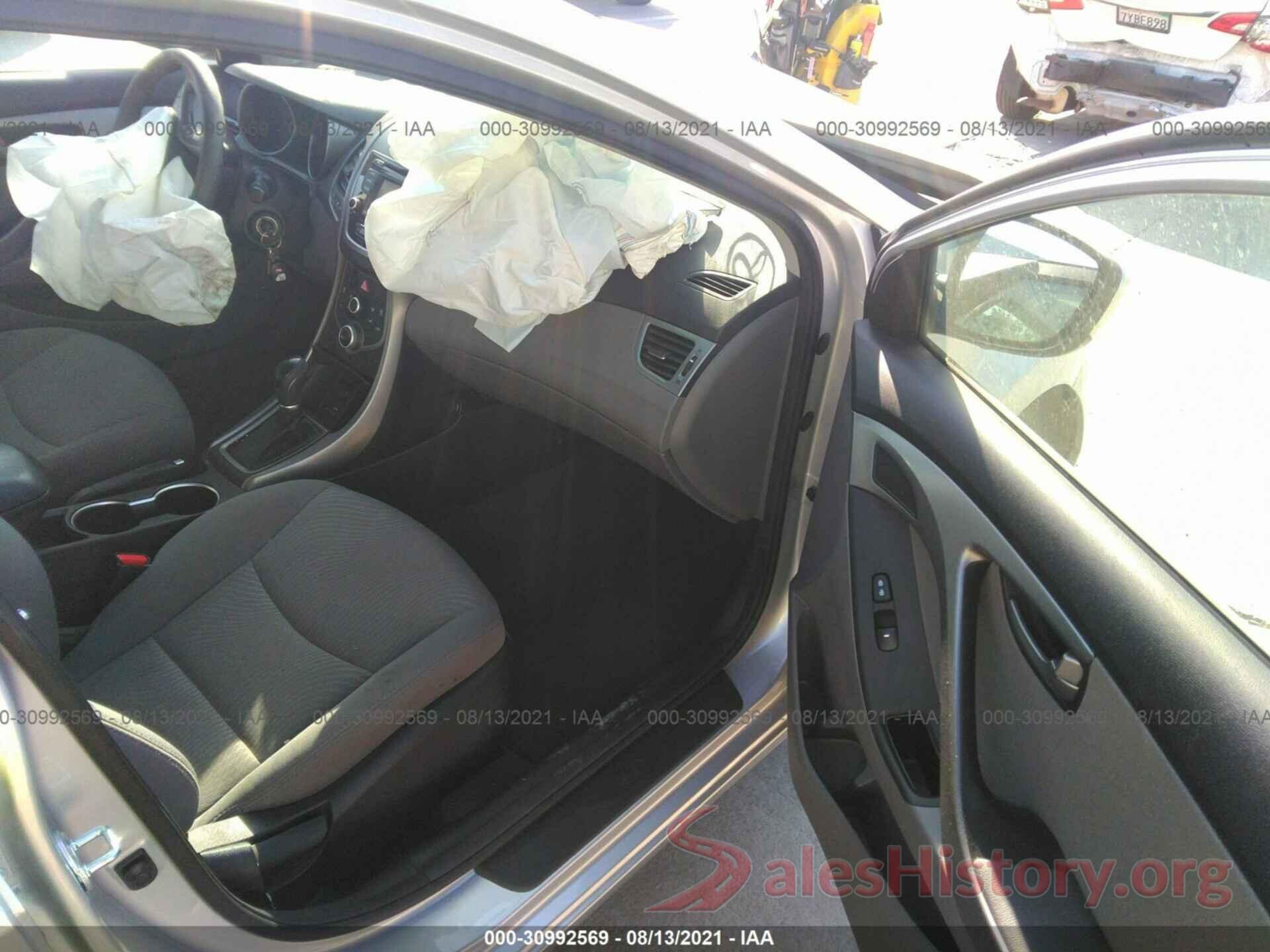 5NPDH4AE8GH704133 2016 HYUNDAI ELANTRA