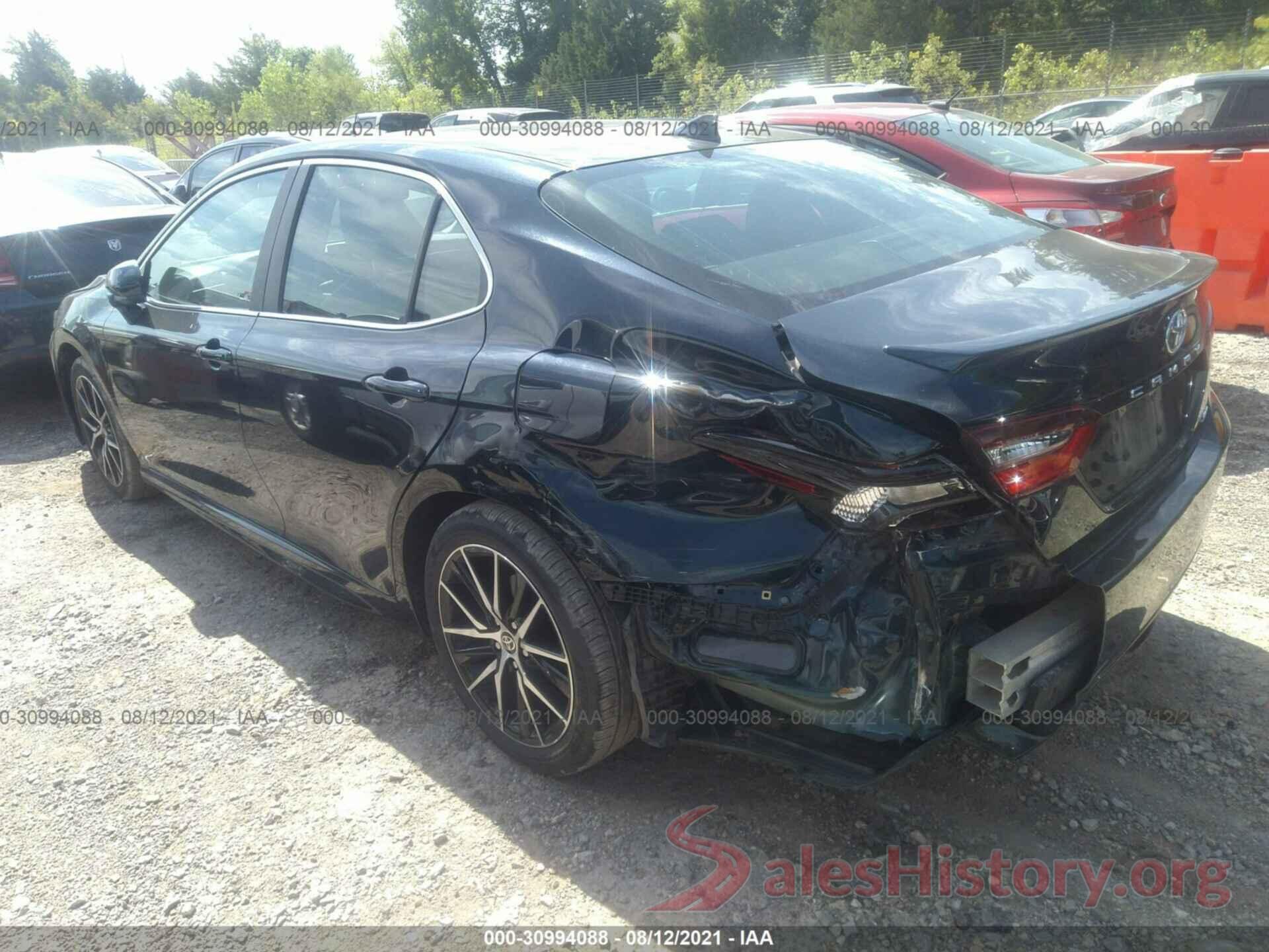 4T1G11AKXMU432087 2021 TOYOTA CAMRY