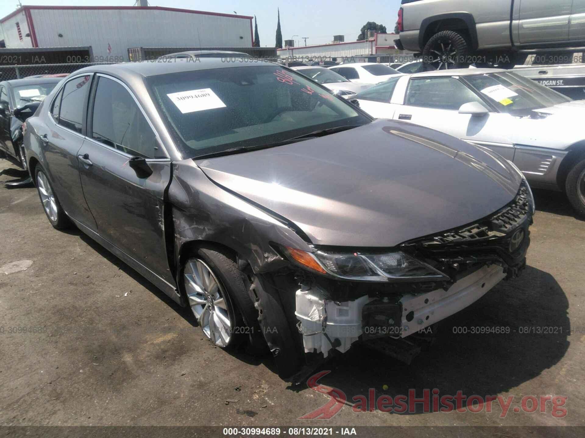 4T1B11HK7JU656820 2018 TOYOTA CAMRY