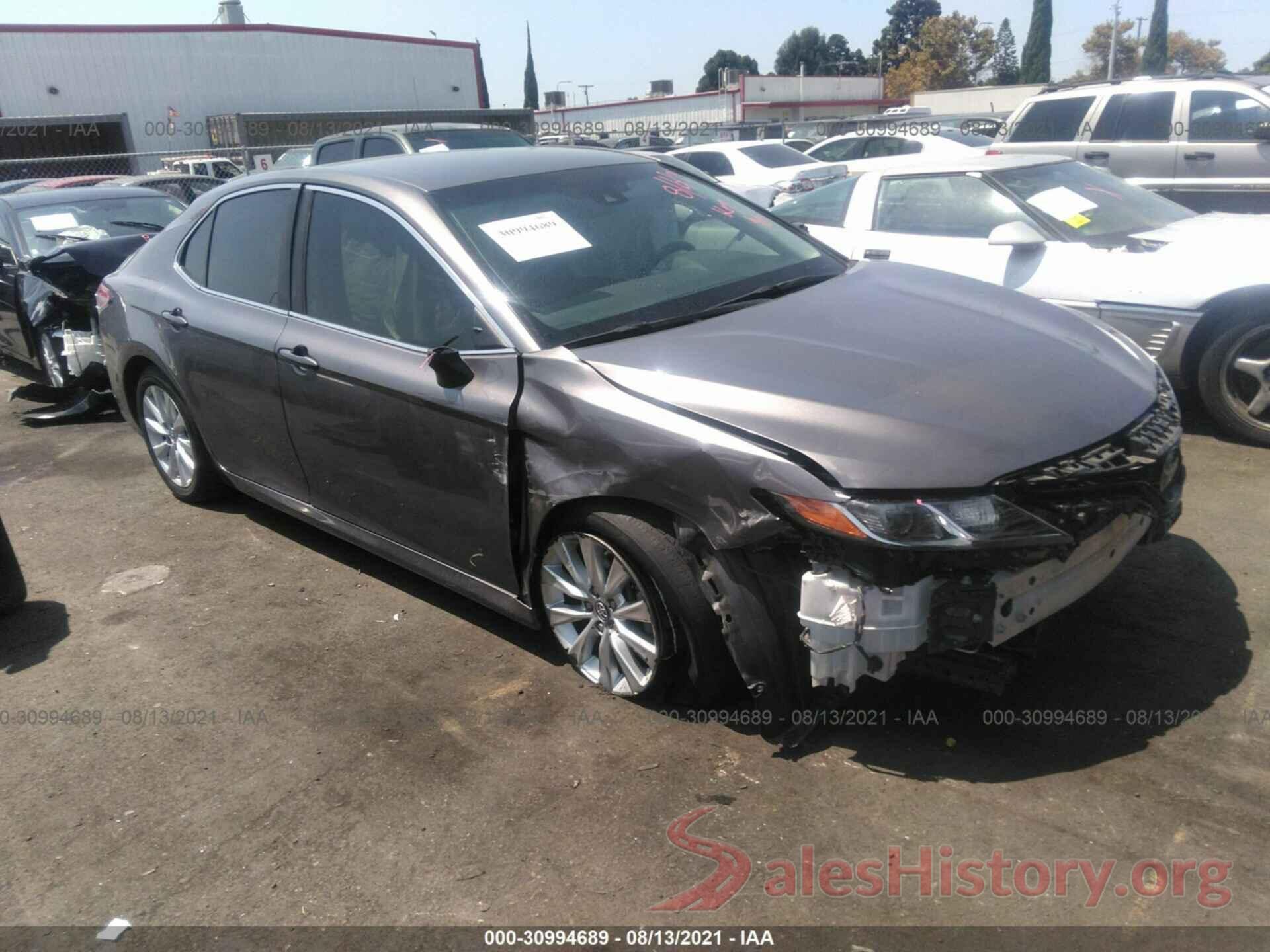 4T1B11HK7JU656820 2018 TOYOTA CAMRY