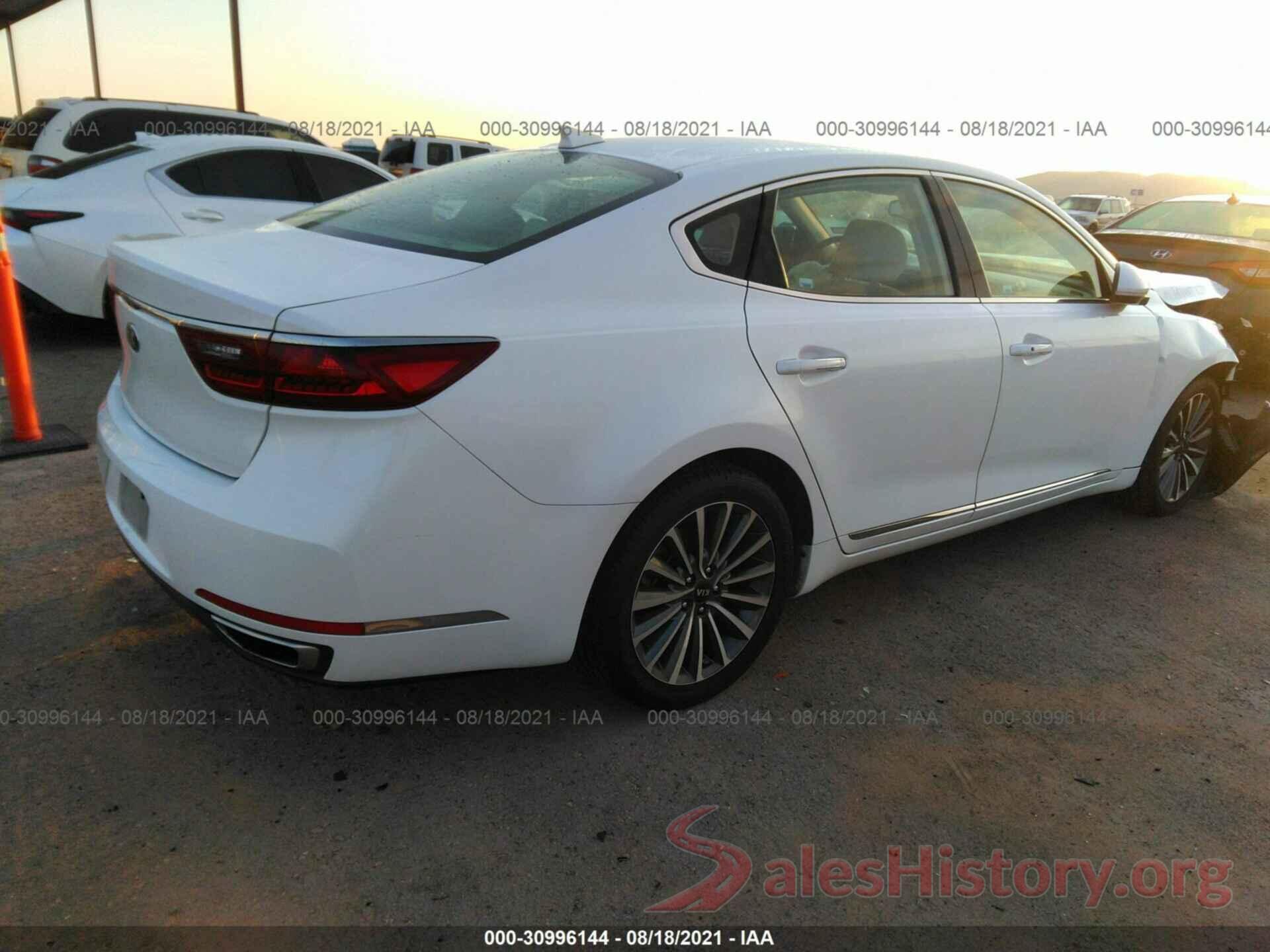 KNALB4J10J5119674 2018 KIA CADENZA