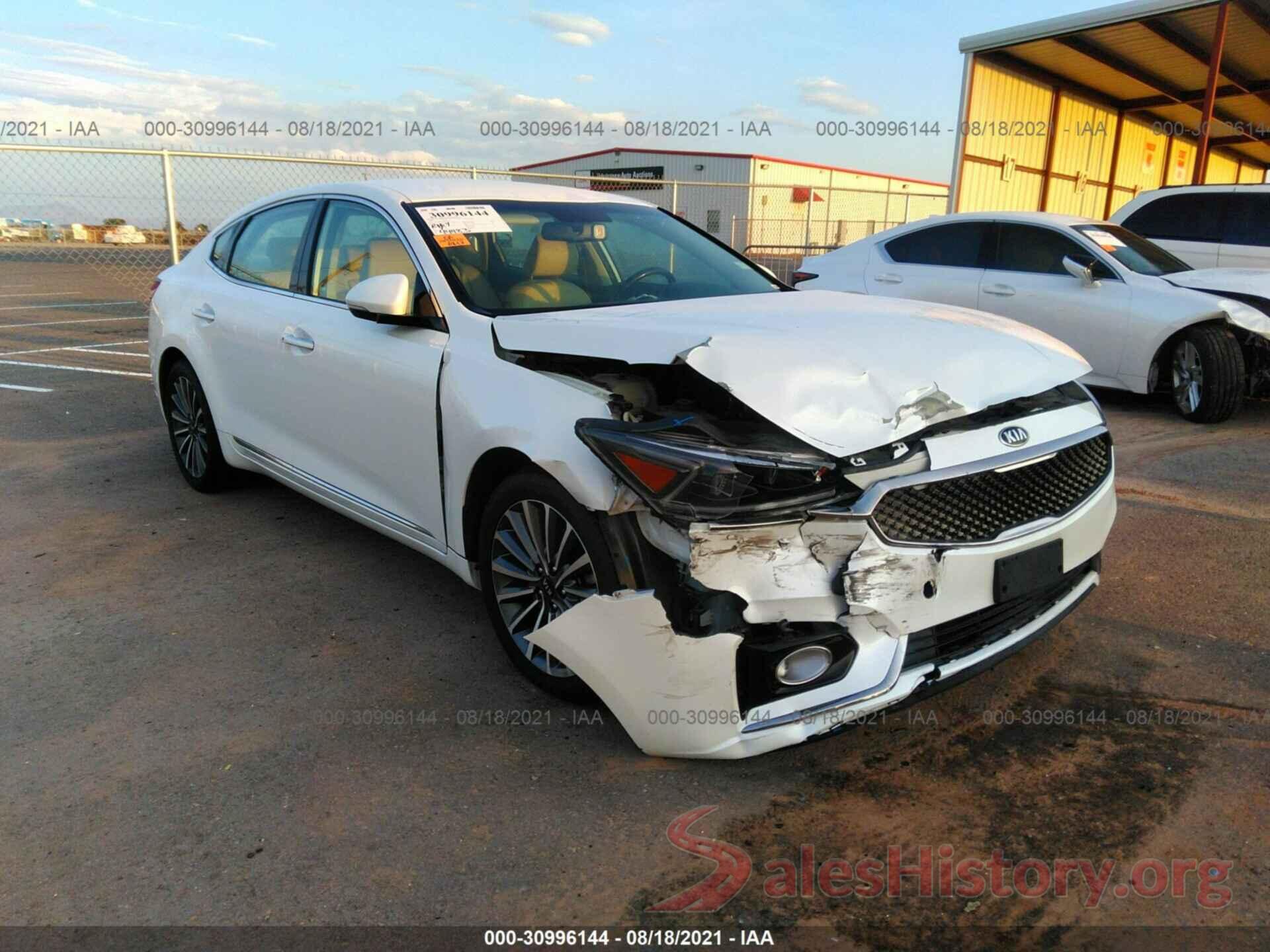 KNALB4J10J5119674 2018 KIA CADENZA