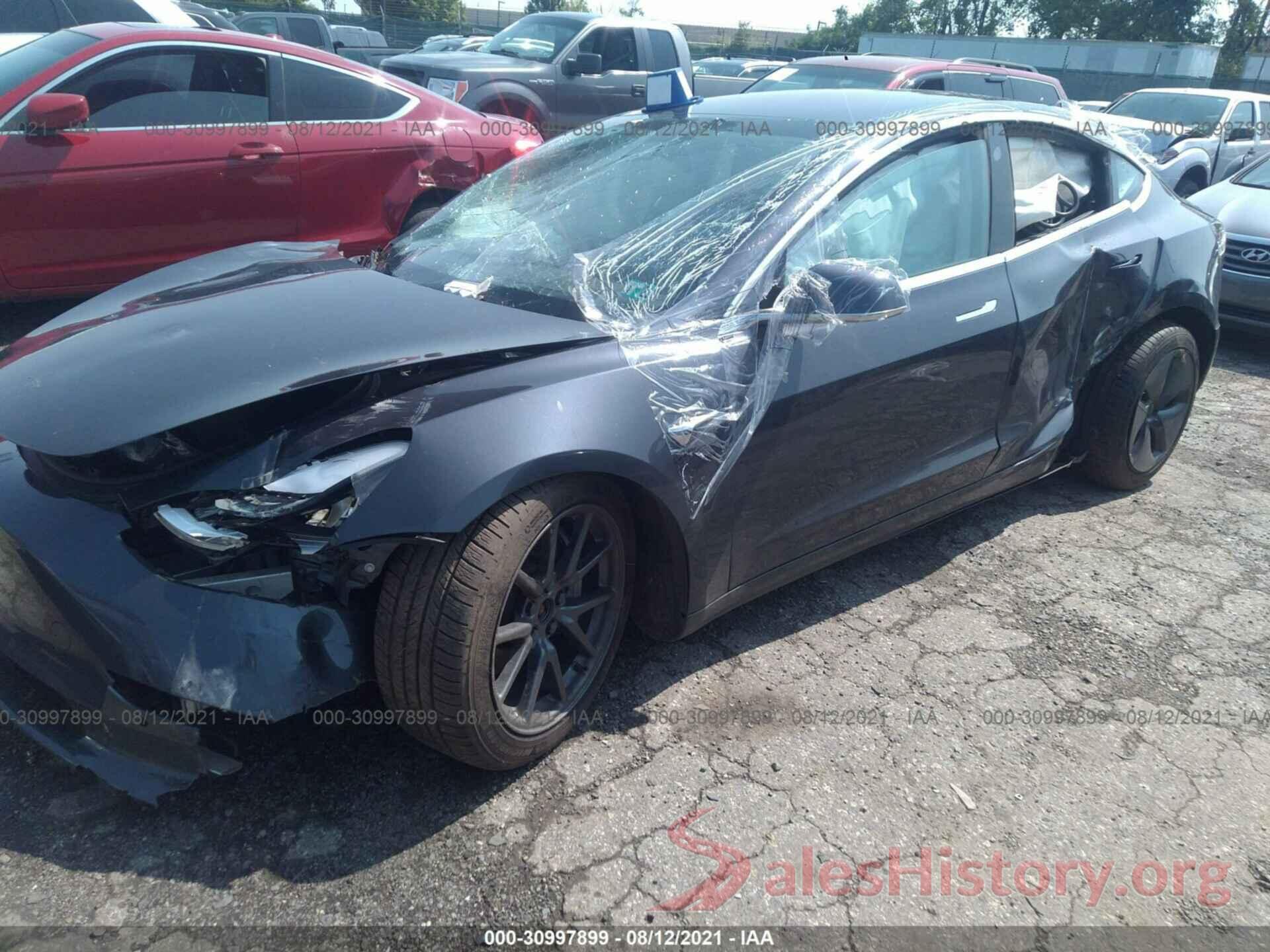 5YJ3E1EBXJF119272 2018 TESLA MODEL 3