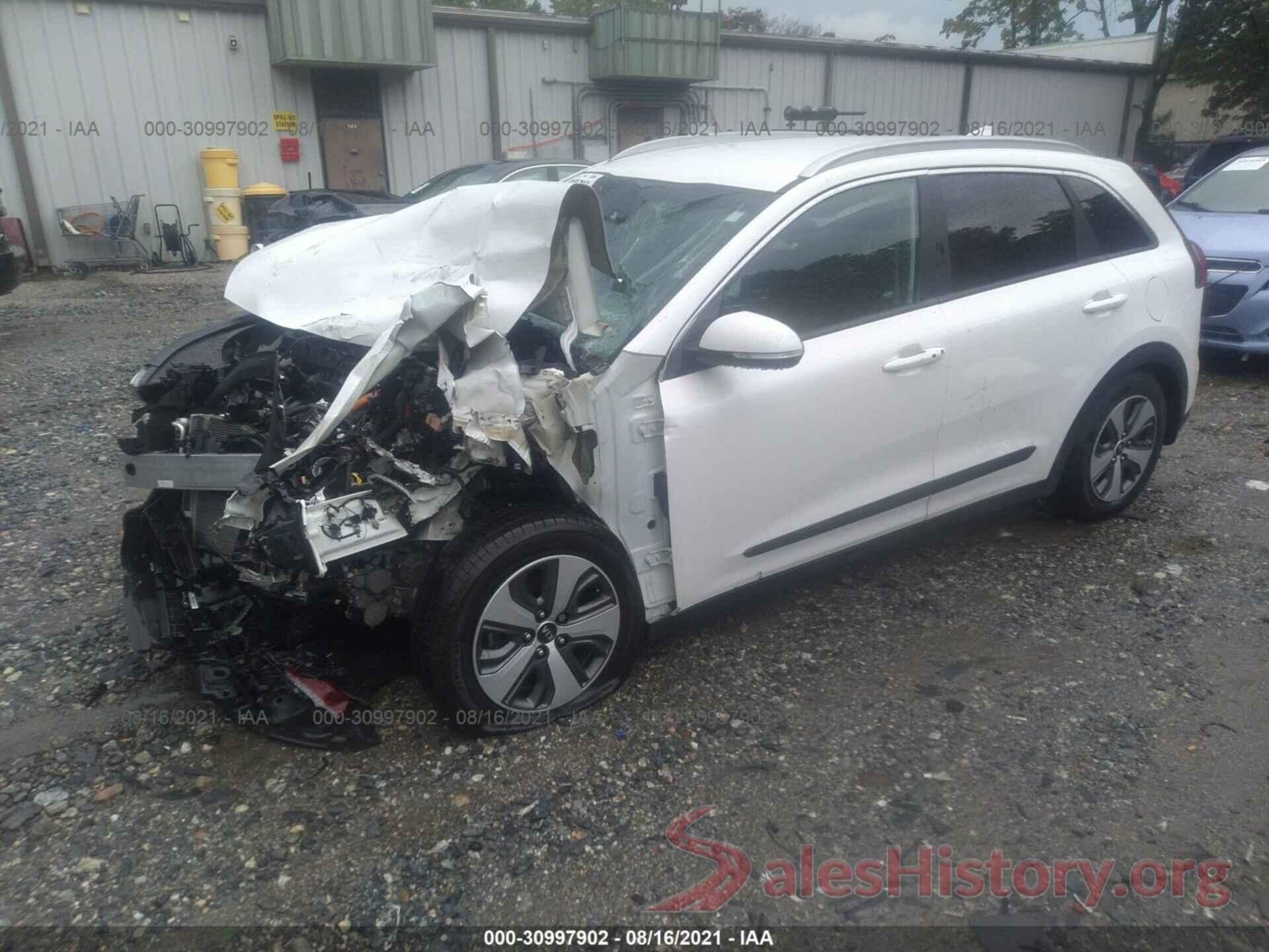 KNDCC3LC3H5069095 2017 KIA NIRO