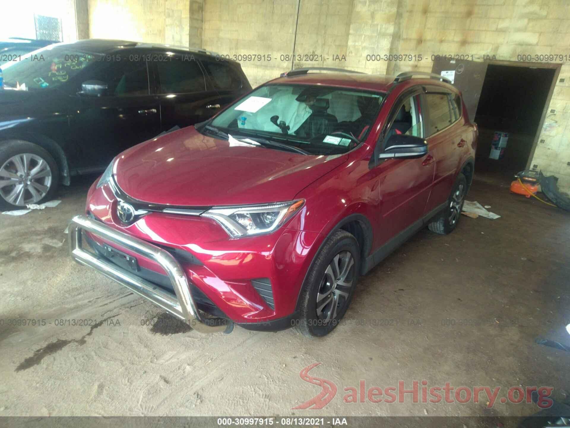 2T3BFREV9JW820137 2018 TOYOTA RAV4