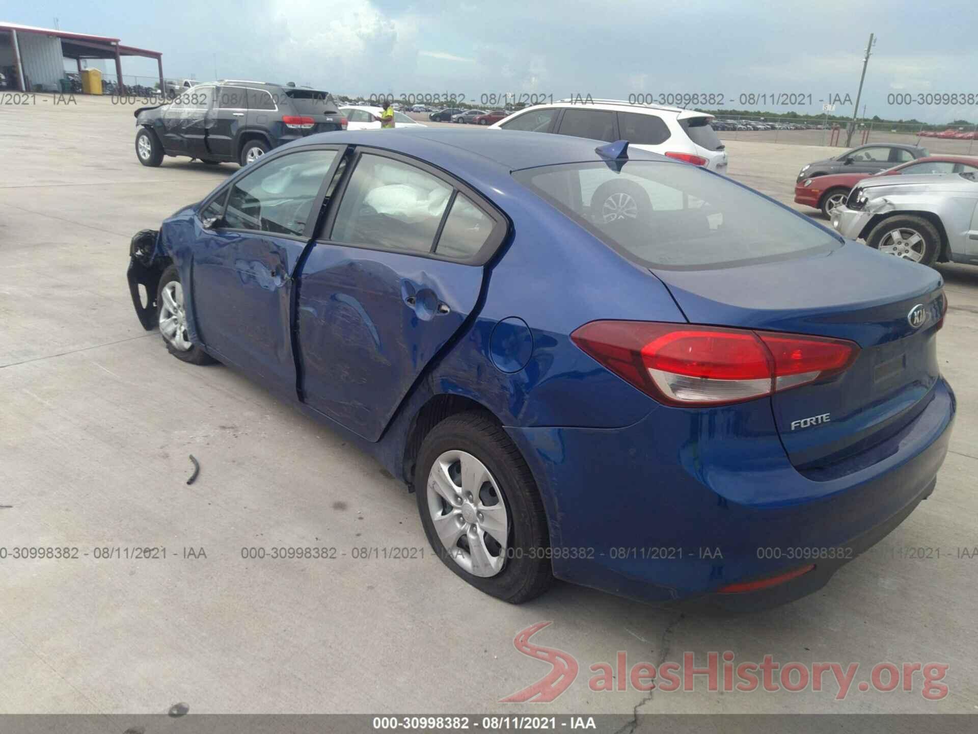 3KPFK4A78HE028431 2017 KIA FORTE