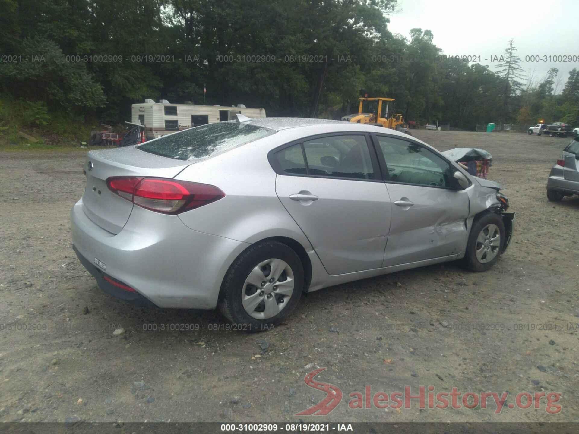 3KPFK4A7XJE167871 2018 KIA FORTE