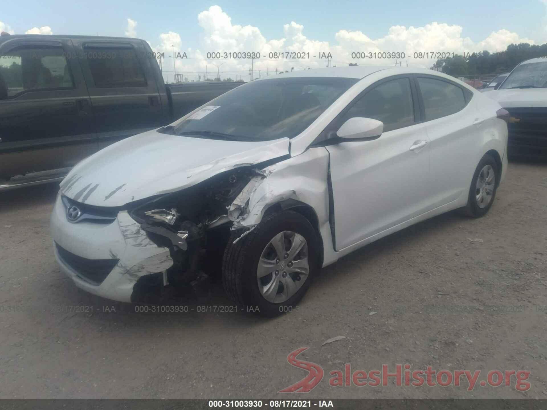 5NPDH4AE8GH721207 2016 HYUNDAI ELANTRA