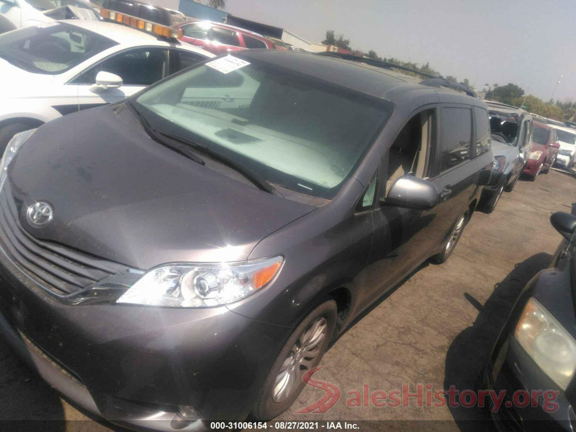 5TDYZ3DC4HS873581 2017 TOYOTA SIENNA