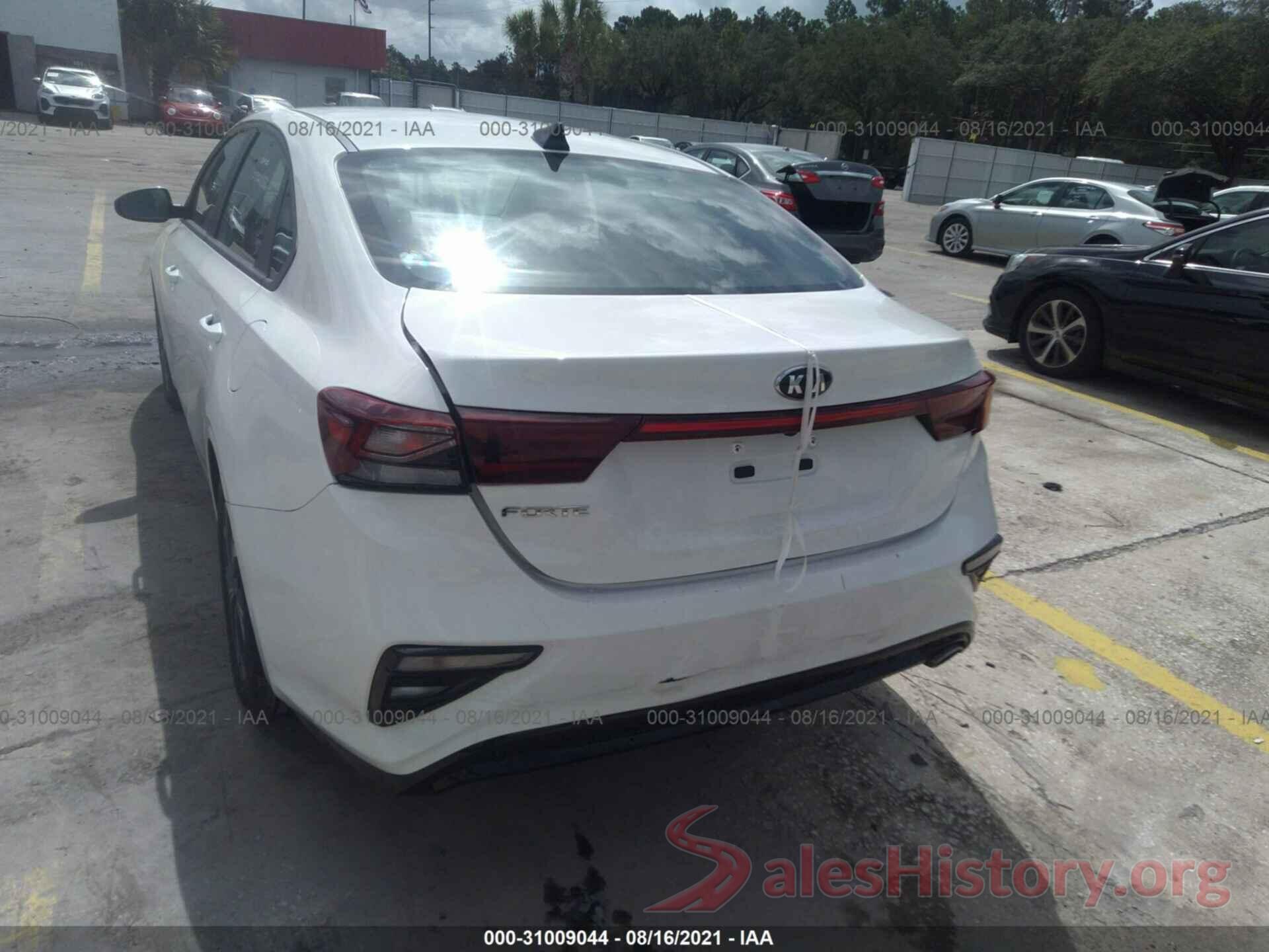 3KPF24AD8ME311556 2021 KIA FORTE