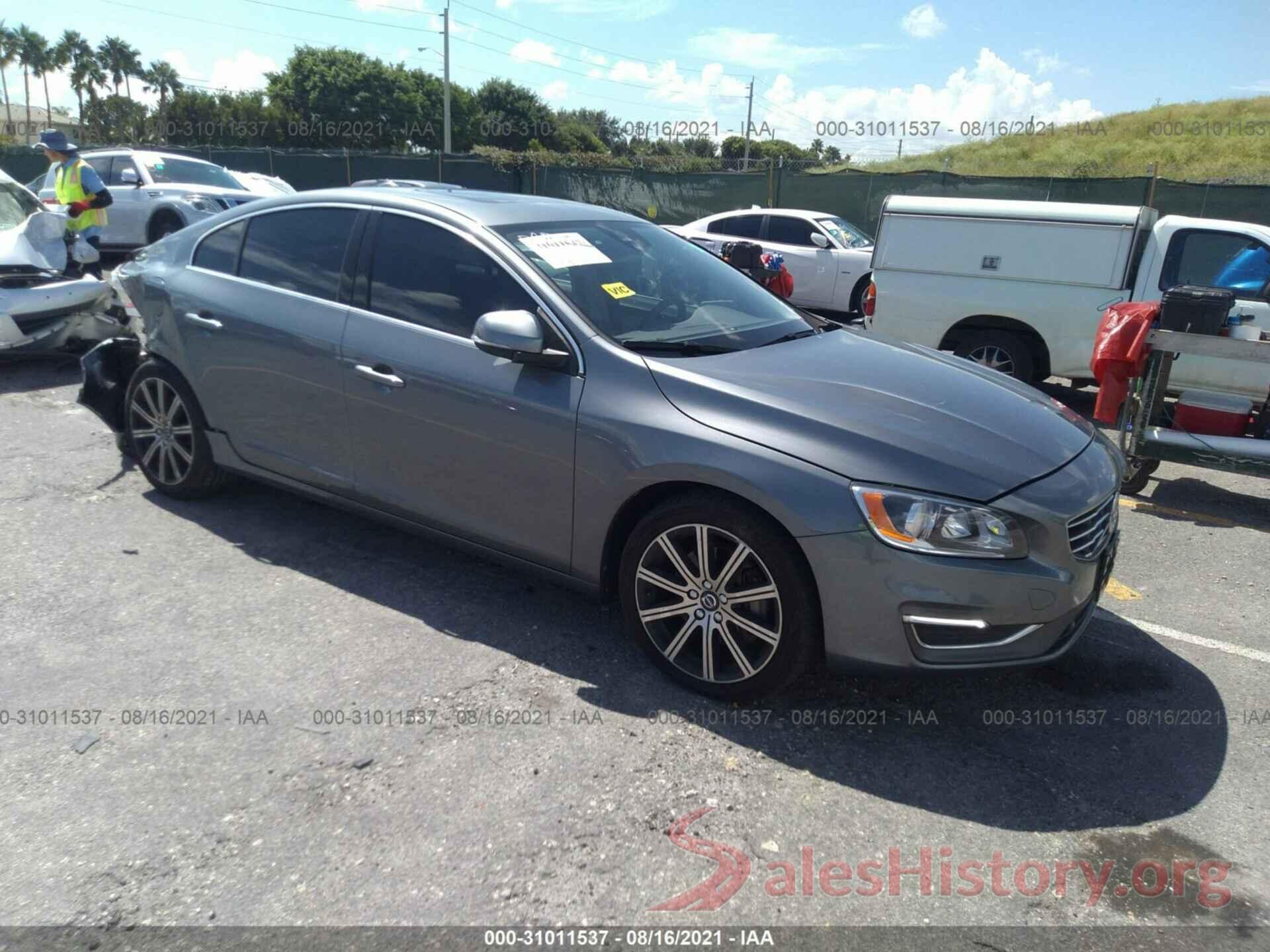 LYV402TK8JB172131 2018 VOLVO S60