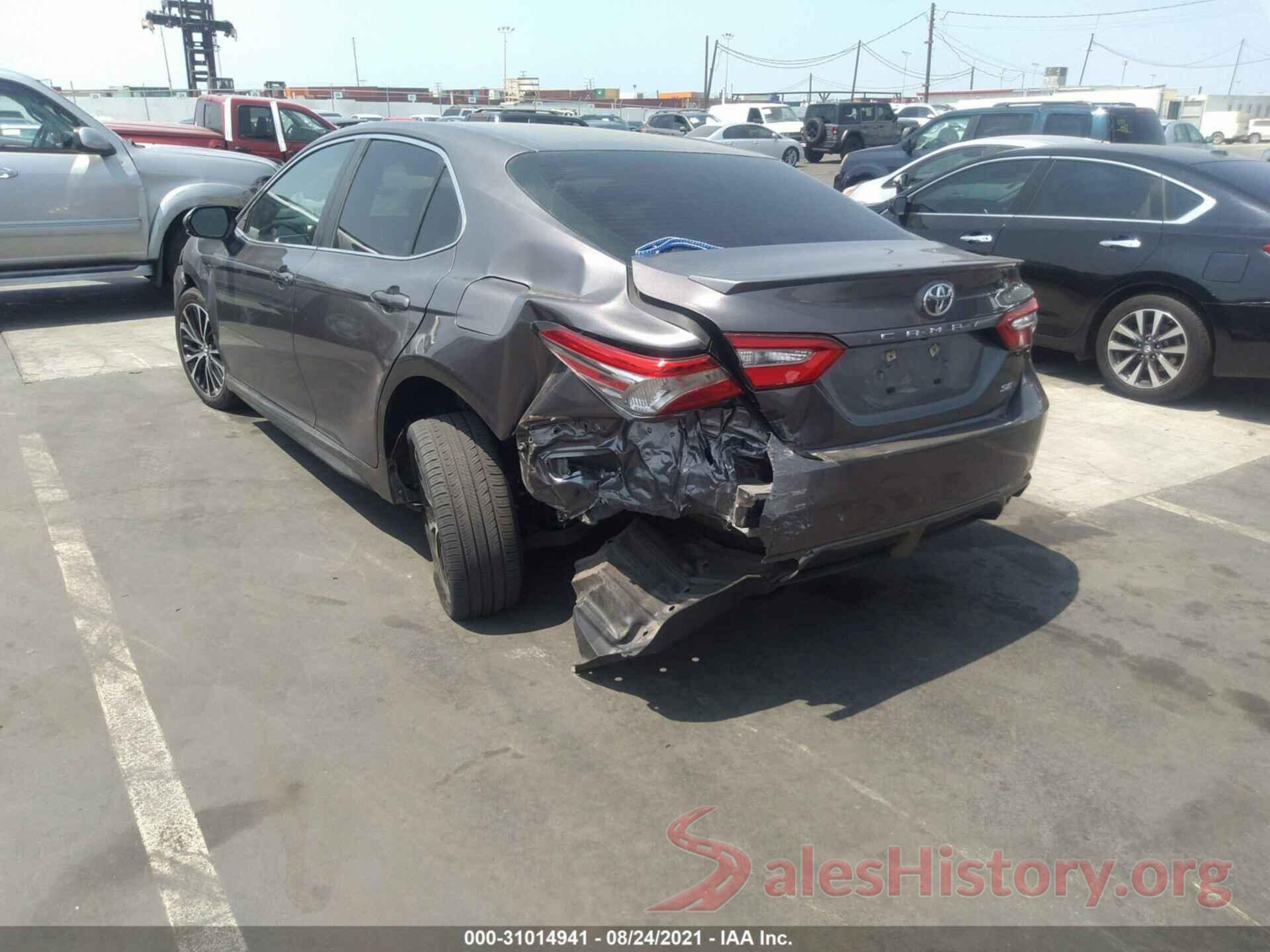 4T1B11HKXJU071200 2018 TOYOTA CAMRY