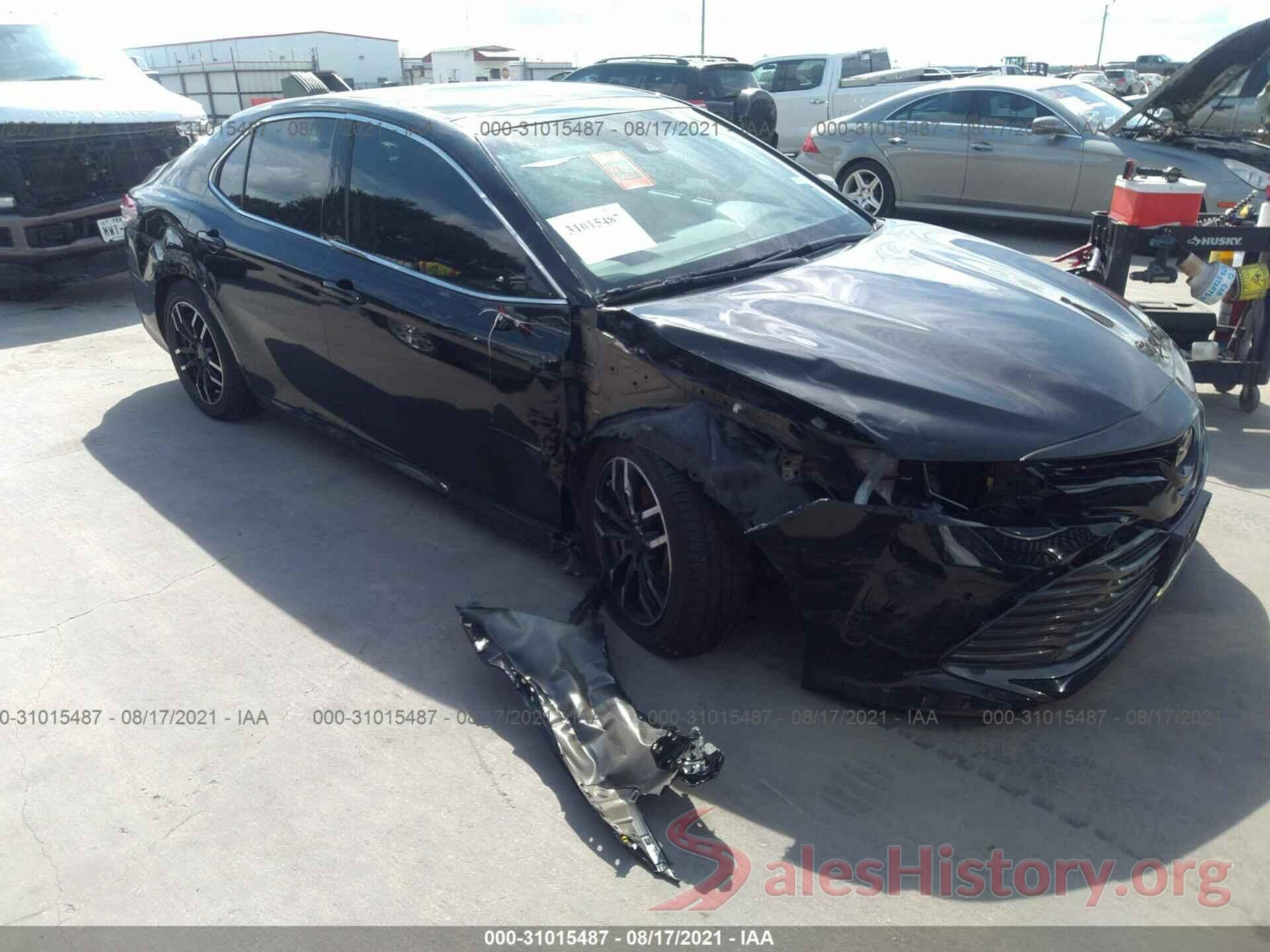 4T1B11HK5JU501330 2018 TOYOTA CAMRY