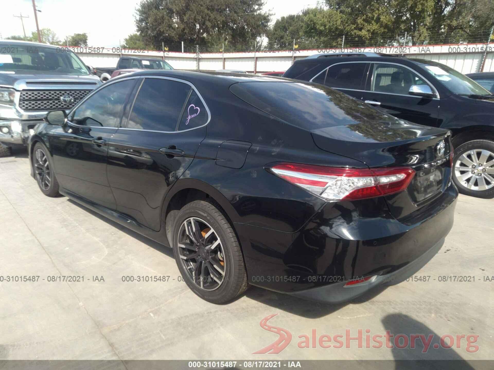 4T1B11HK5JU501330 2018 TOYOTA CAMRY