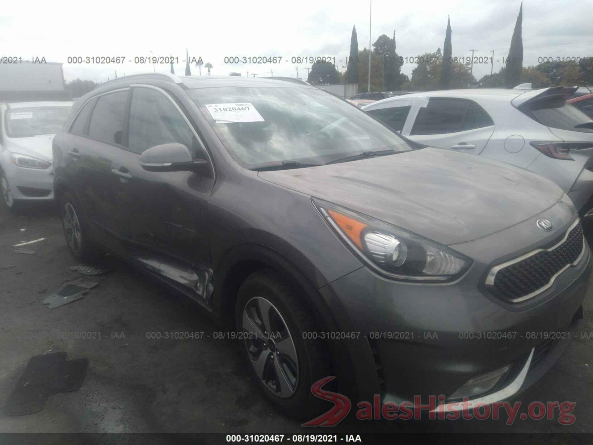 KNDCC3LC5H5046997 2017 KIA NIRO