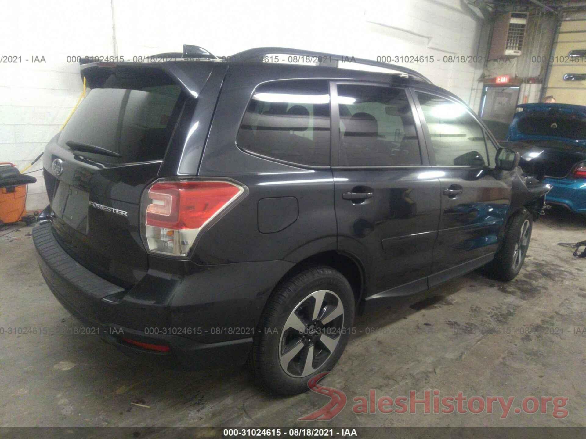 JF2SJAEC2JH498110 2018 SUBARU FORESTER