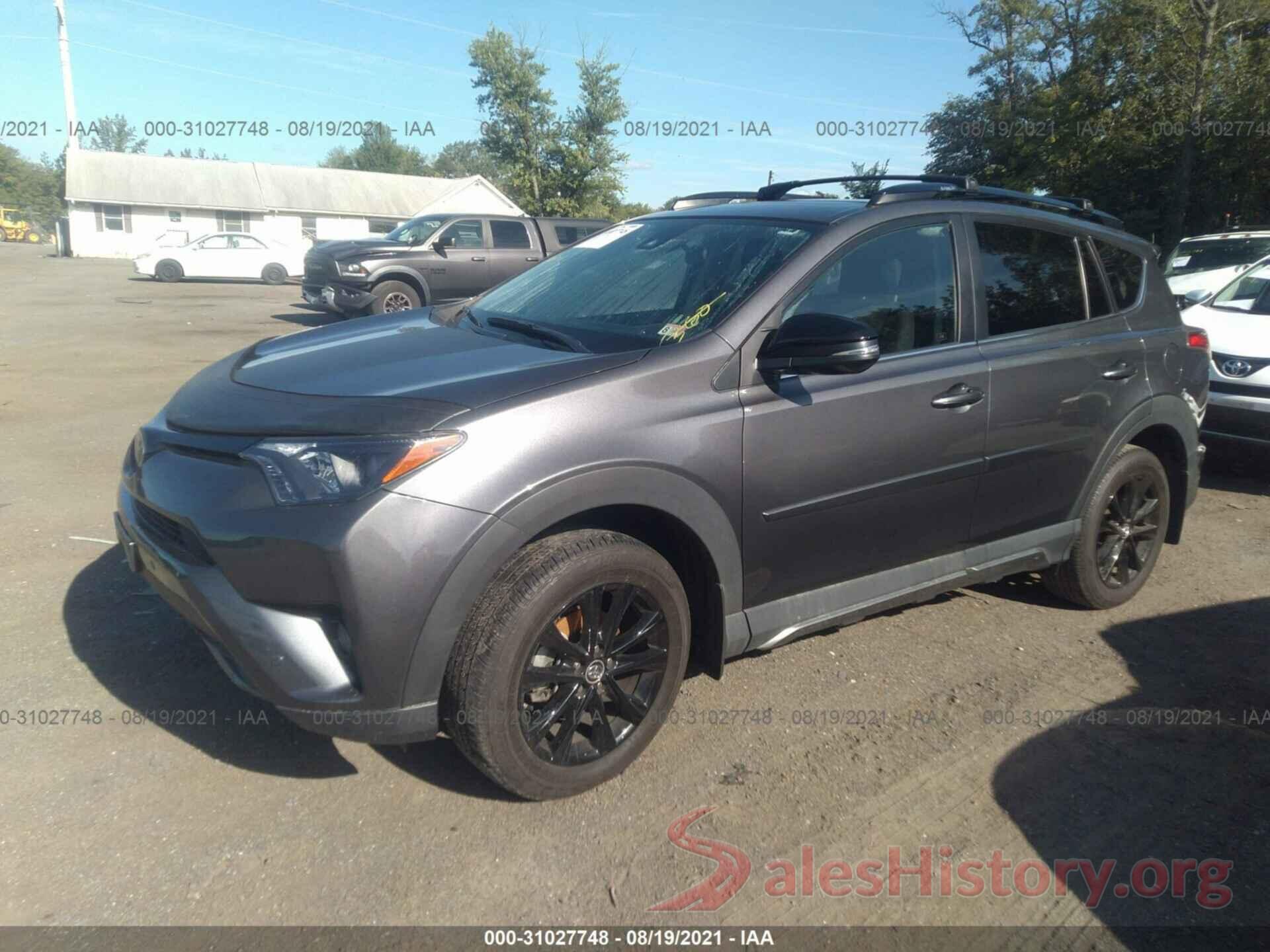 2T3RFREV0JW725741 2018 TOYOTA RAV4