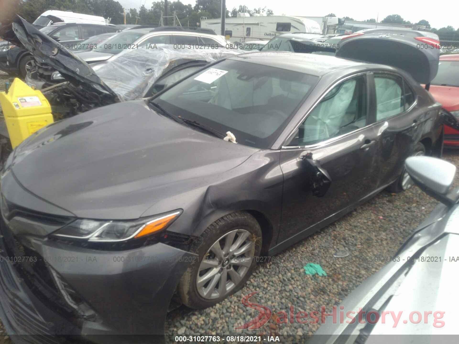 4T1B11HKXJU098316 2018 TOYOTA CAMRY