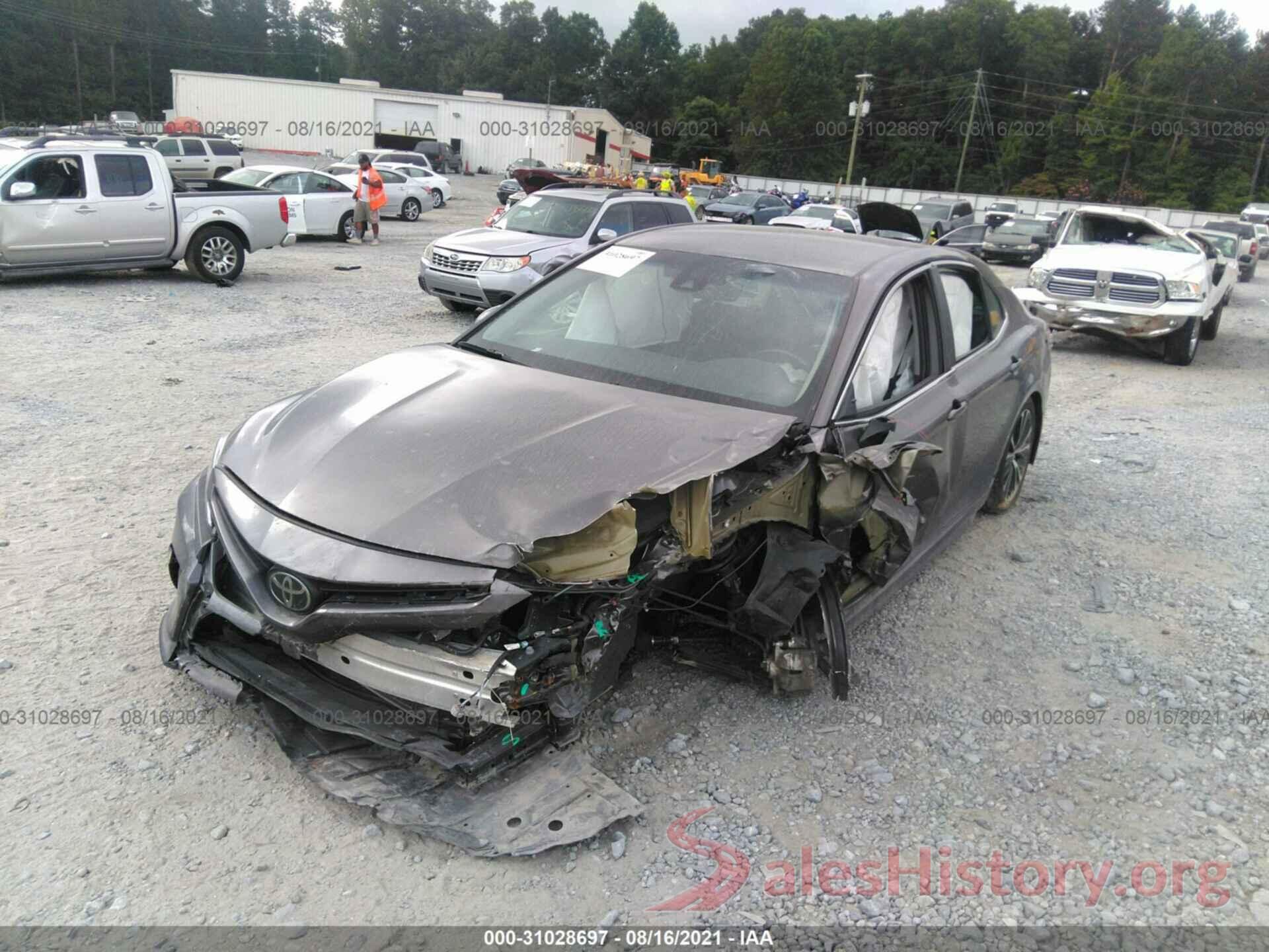 4T1G11AK7LU909203 2020 TOYOTA CAMRY