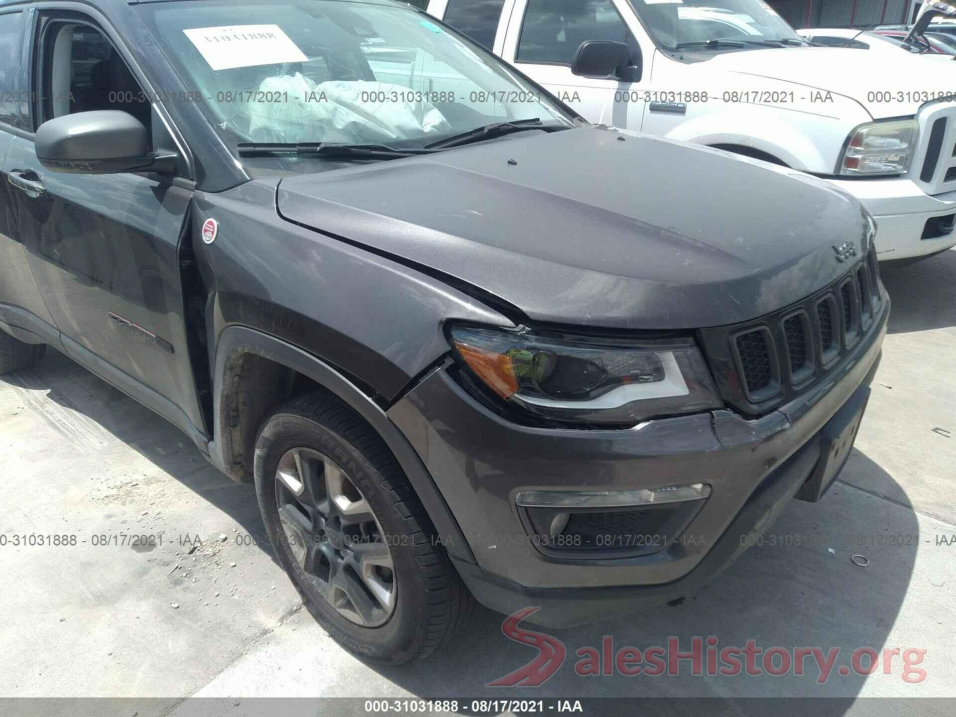 3C4NJDDB0JT331025 2018 JEEP COMPASS