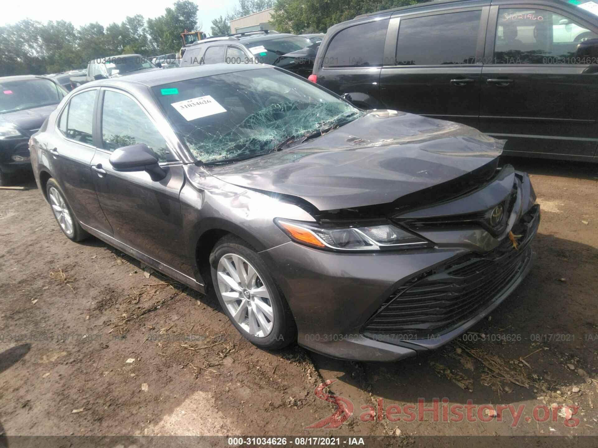 4T1B11HK3JU055940 2018 TOYOTA CAMRY