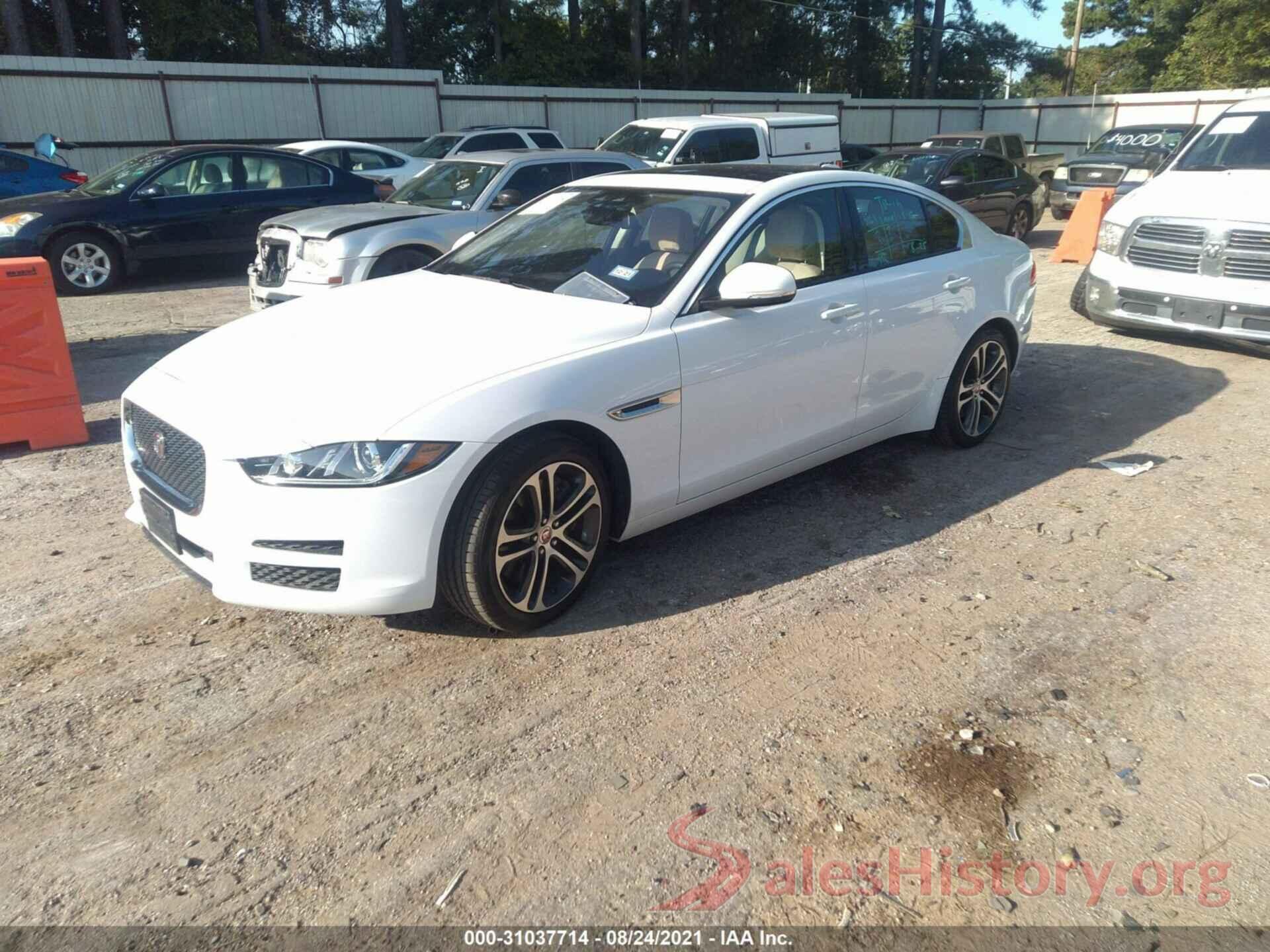 SAJAJ4BVXHA975338 2017 JAGUAR XE