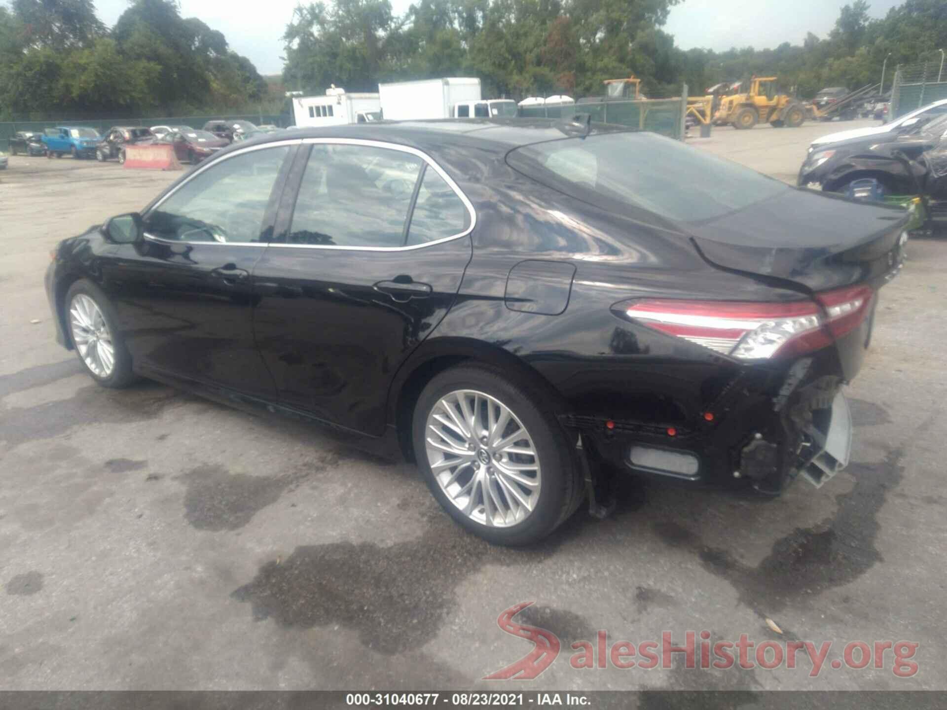 4T1B11HK3JU047112 2018 TOYOTA CAMRY