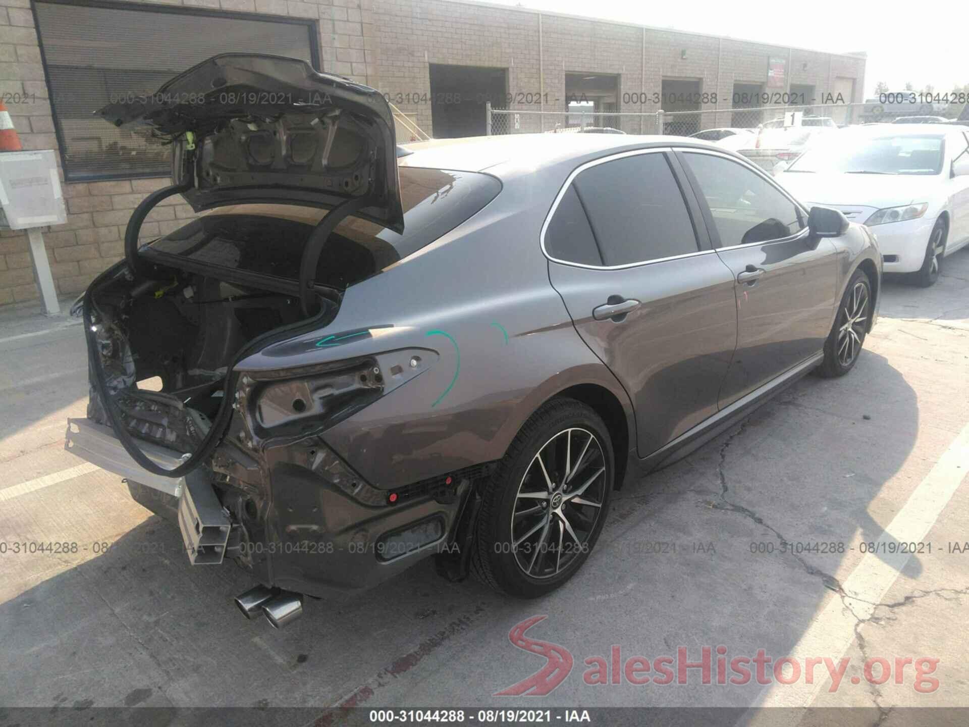 4T1G11AK9MU447129 2021 TOYOTA CAMRY