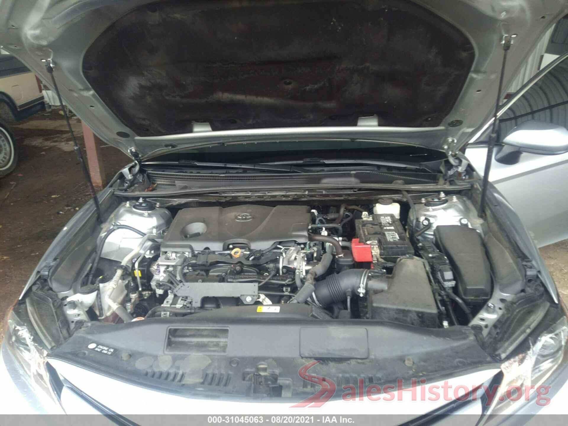 4T1B11HK9JU570005 2018 TOYOTA CAMRY