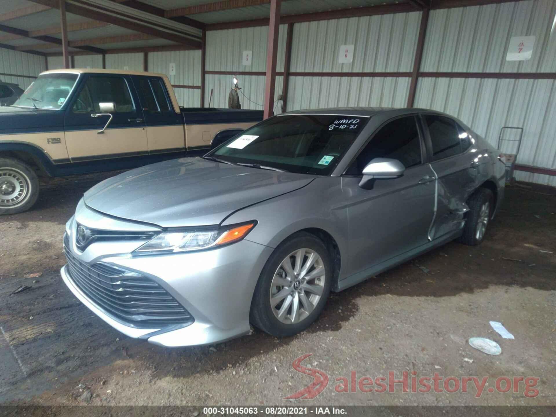 4T1B11HK9JU570005 2018 TOYOTA CAMRY